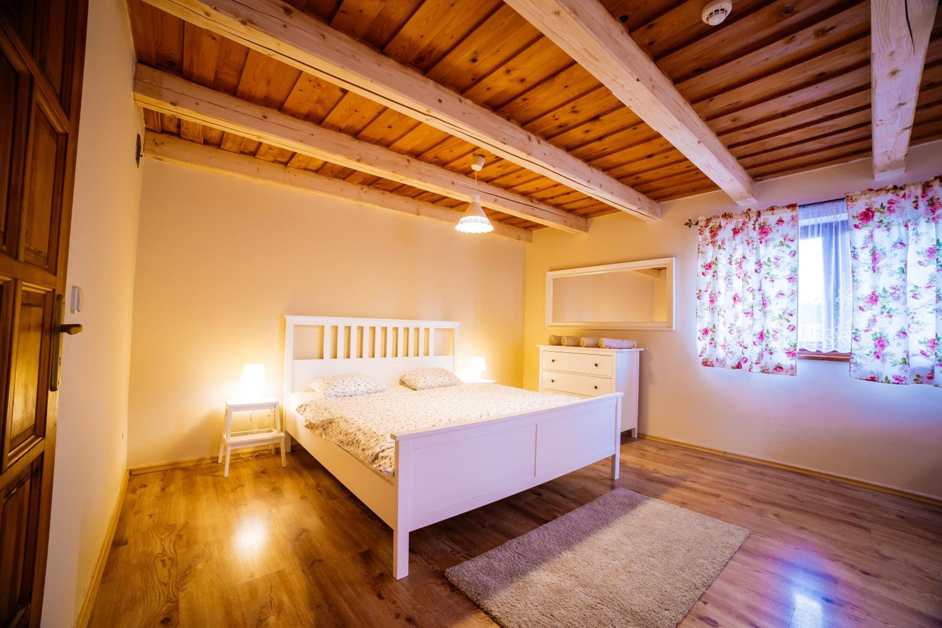 Family Room (6 Adults) - Photo 18