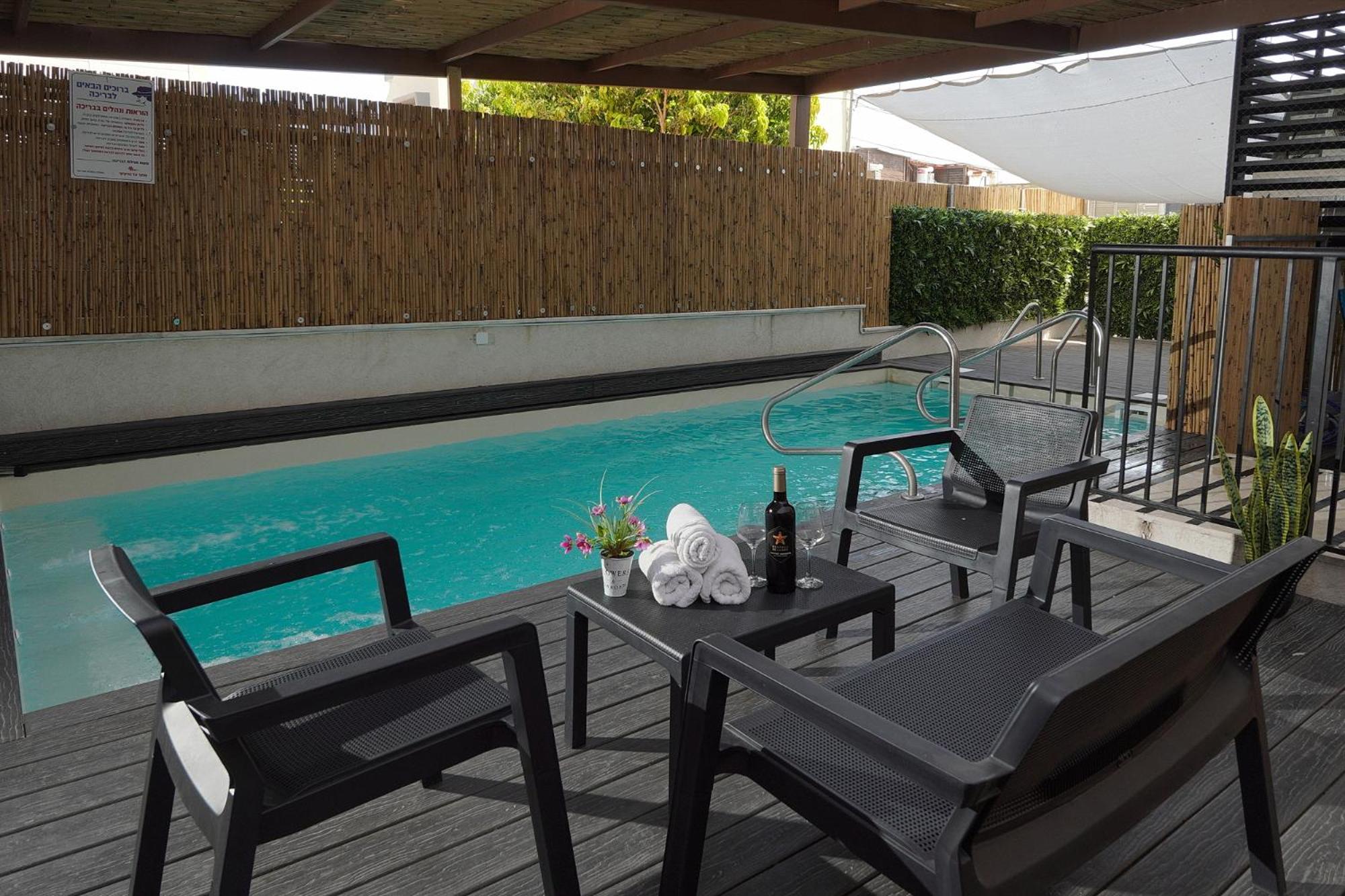 Three-Bedroom Apartment with Private Pool photo 1