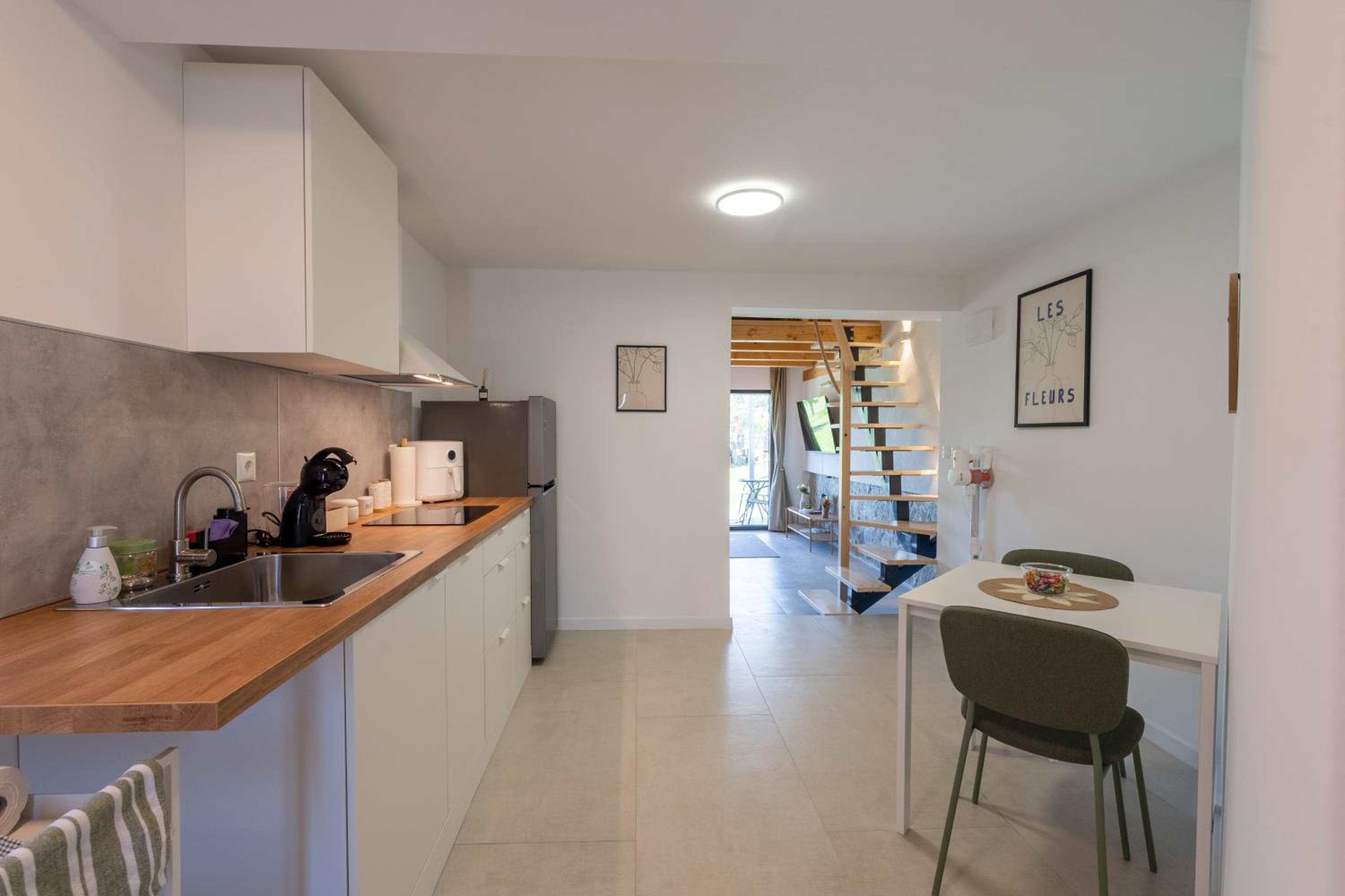 Apartment - Split Level photo 3