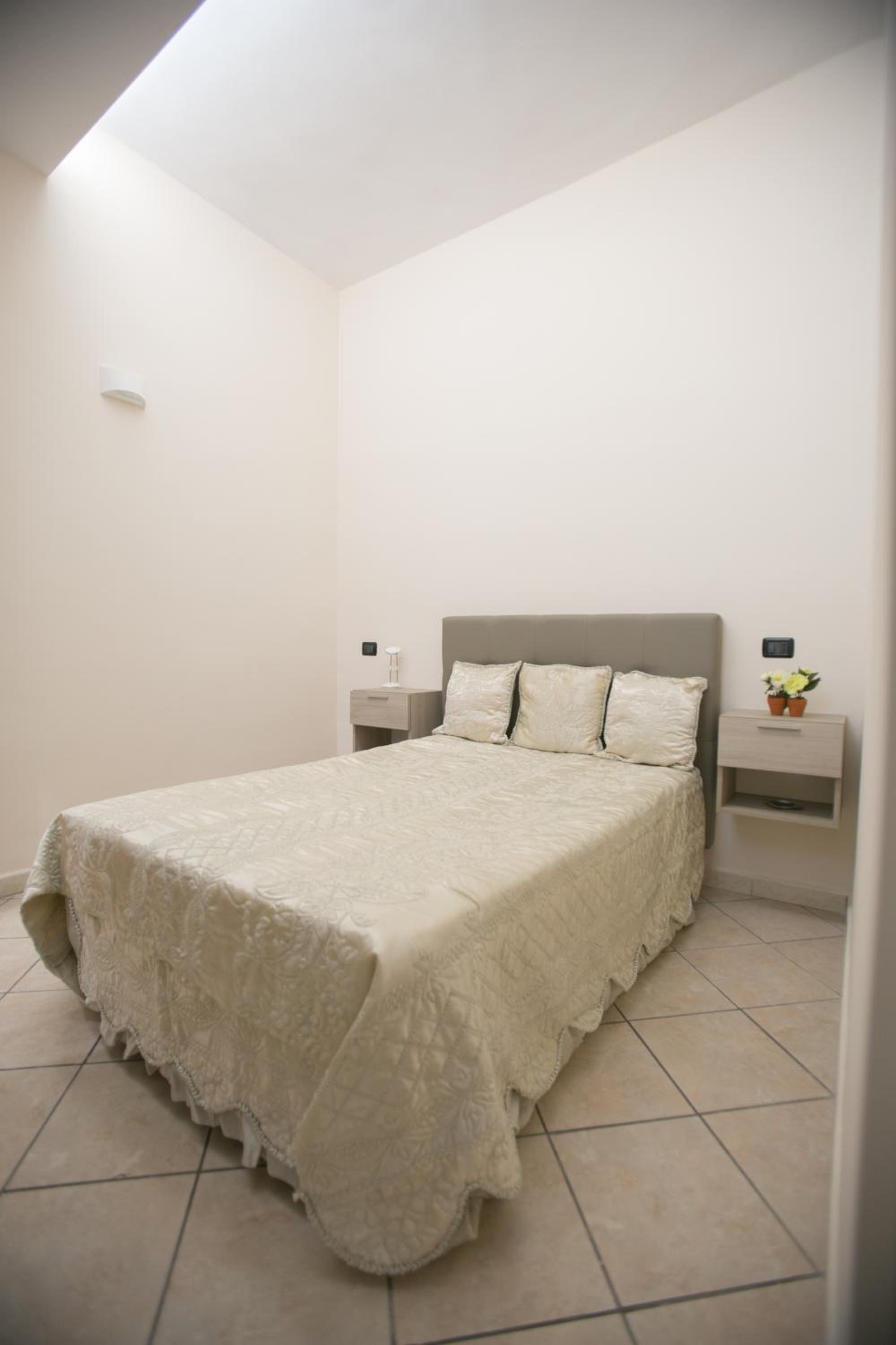 Double Room - Photo 26