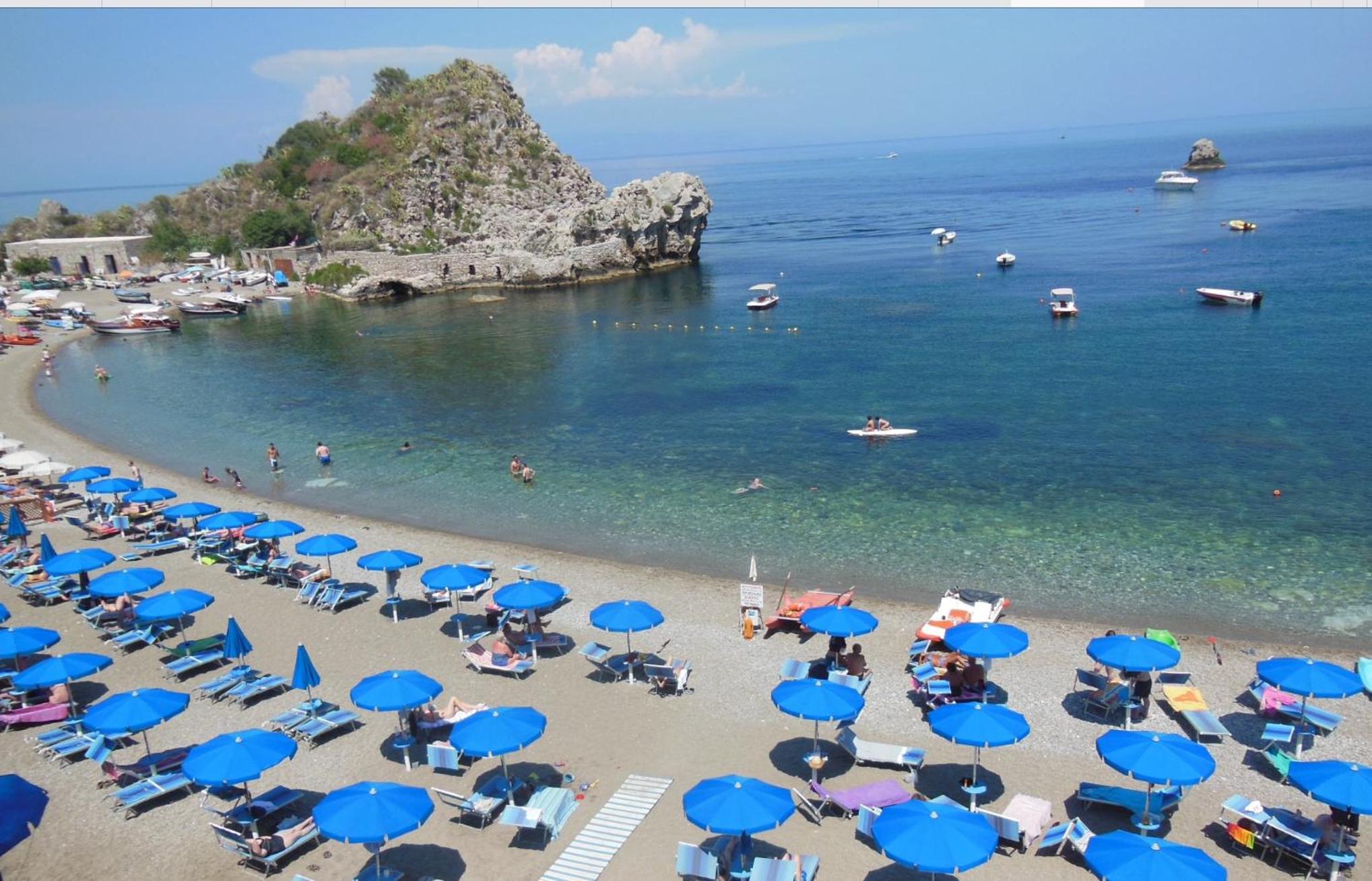 Deluxe Double Room with Terrace and Sea View - Photo 12