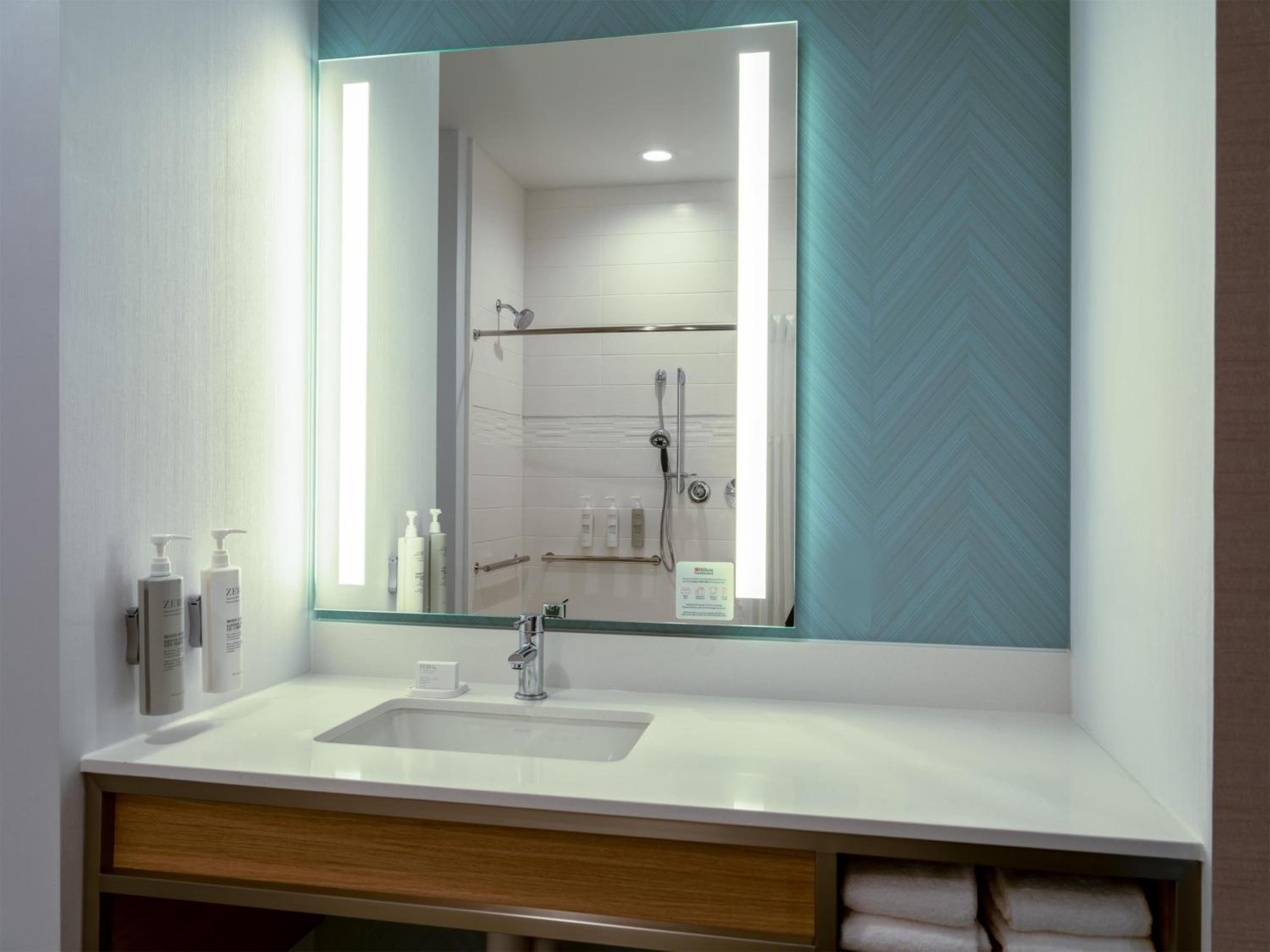 King Room - Hearing Access - Photo 4