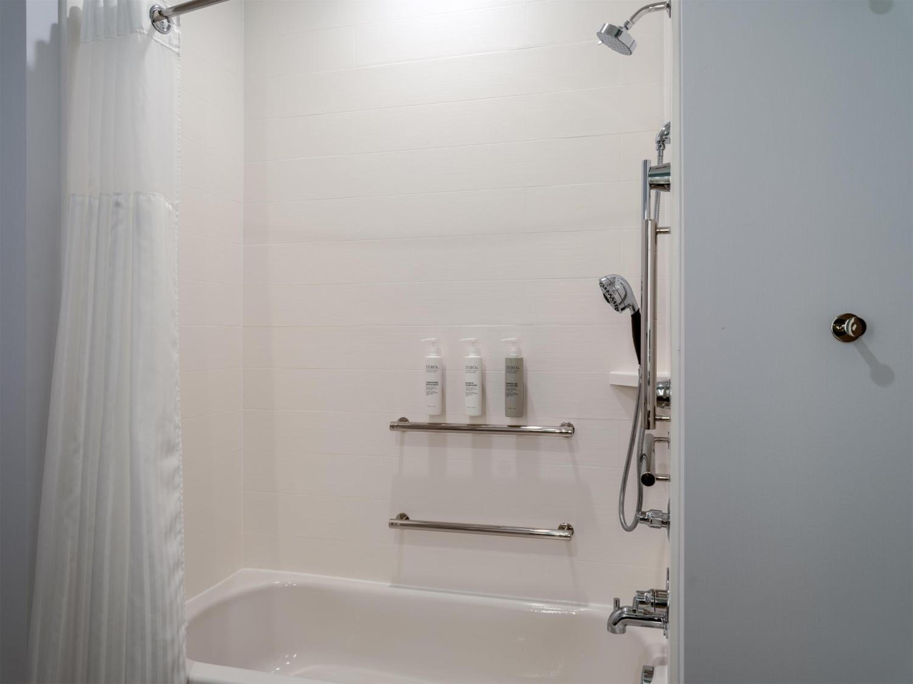 King Room - Hearing Access - Photo 7