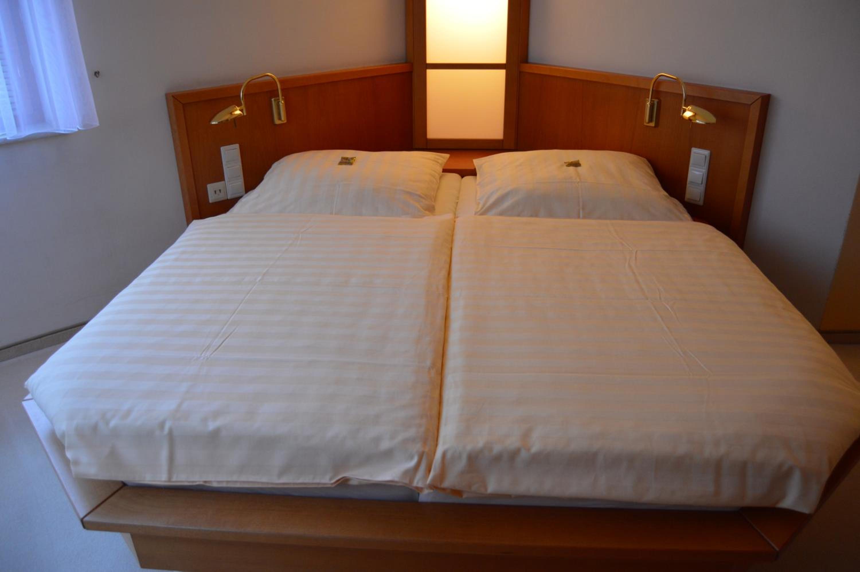 Double Room with Private Bathroom photo 2