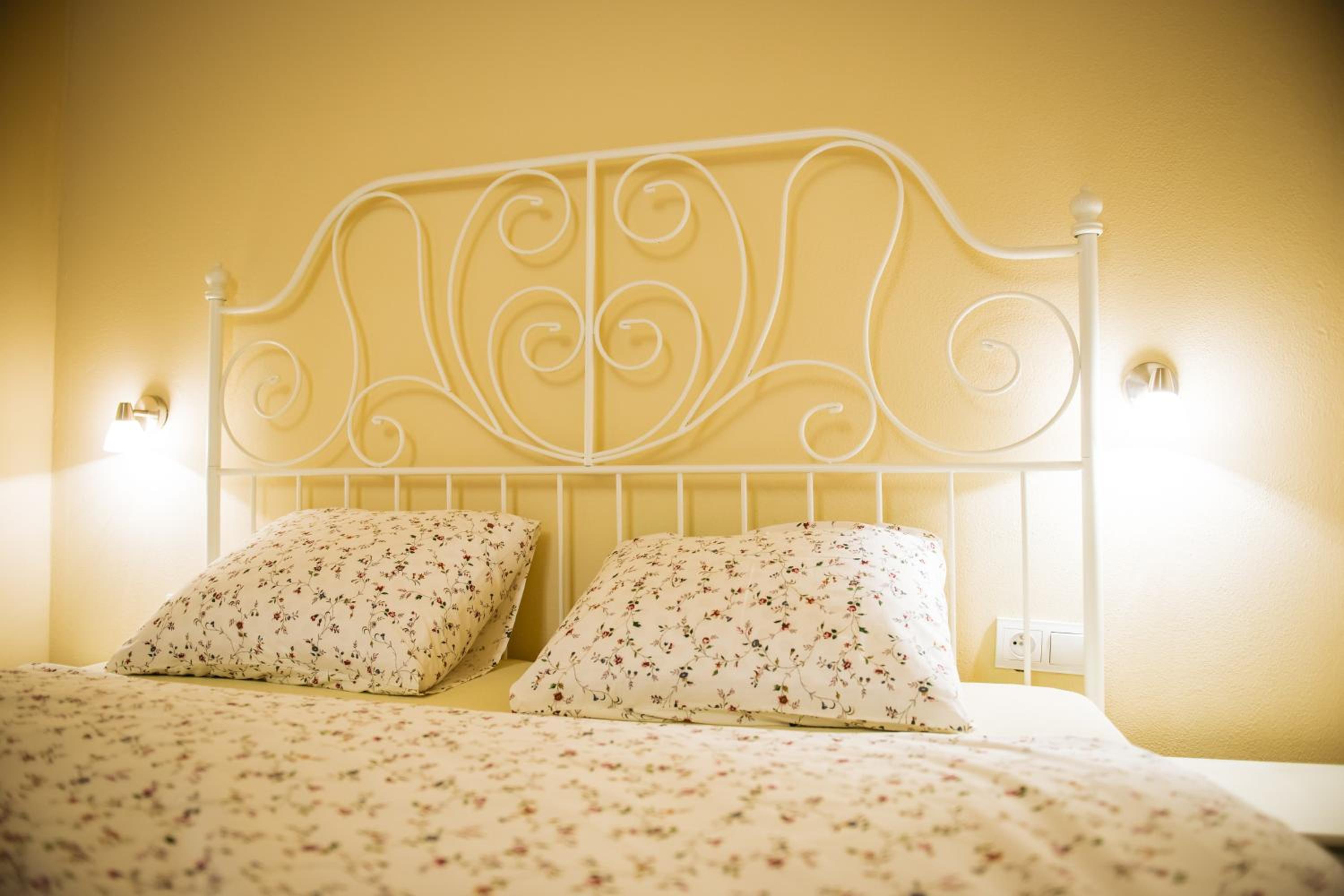 Double Room - Photo 4