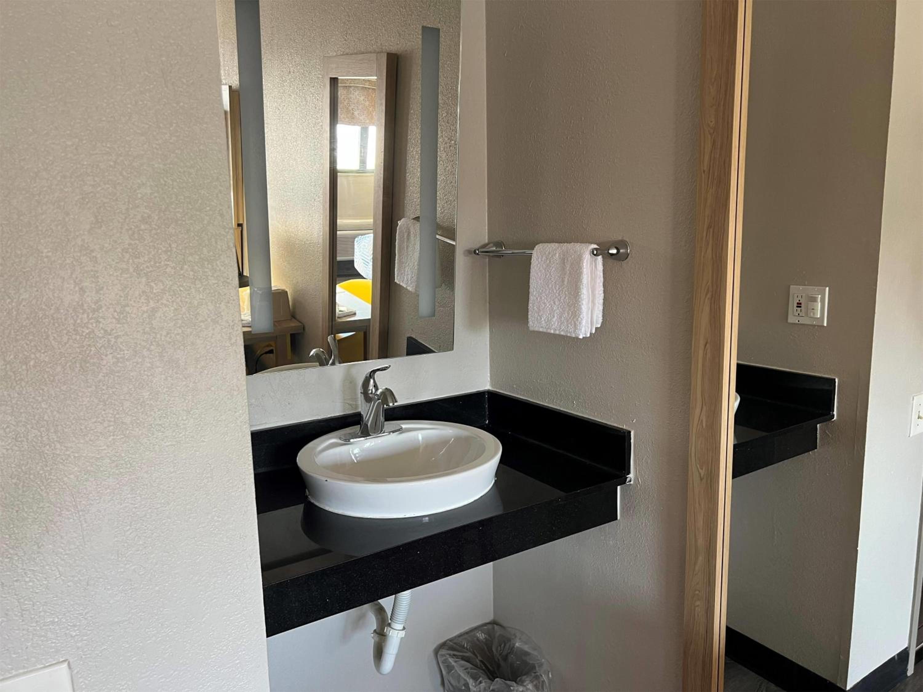 Days Inn by Wyndham Kansas City Northeast, 사진 10