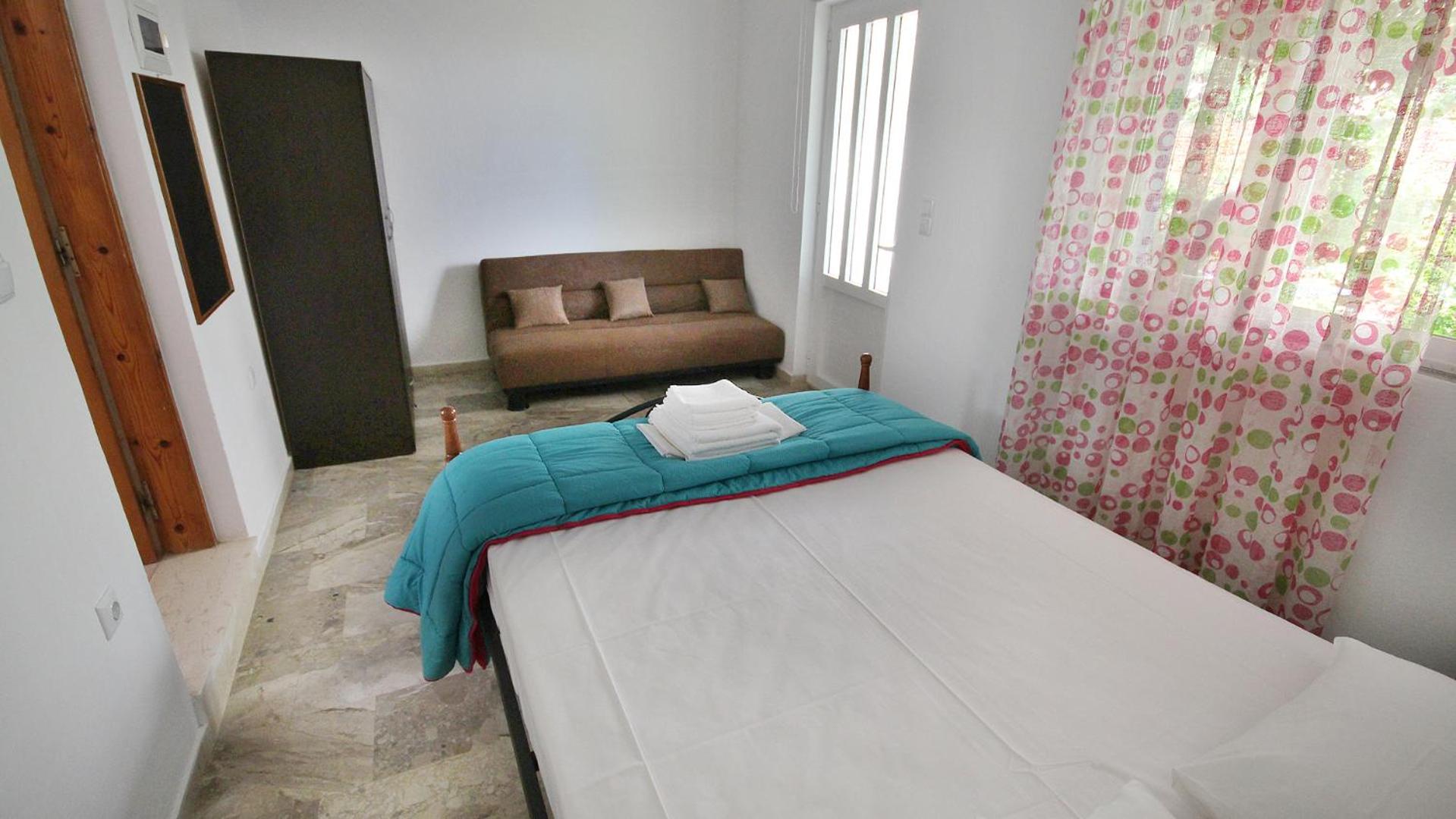 Studio with Sofa Bed photo 2