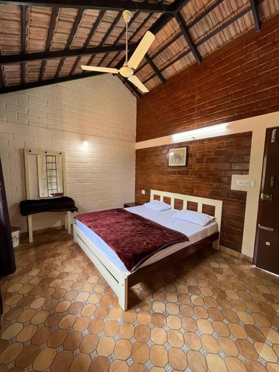 Triple Room - Photo 12