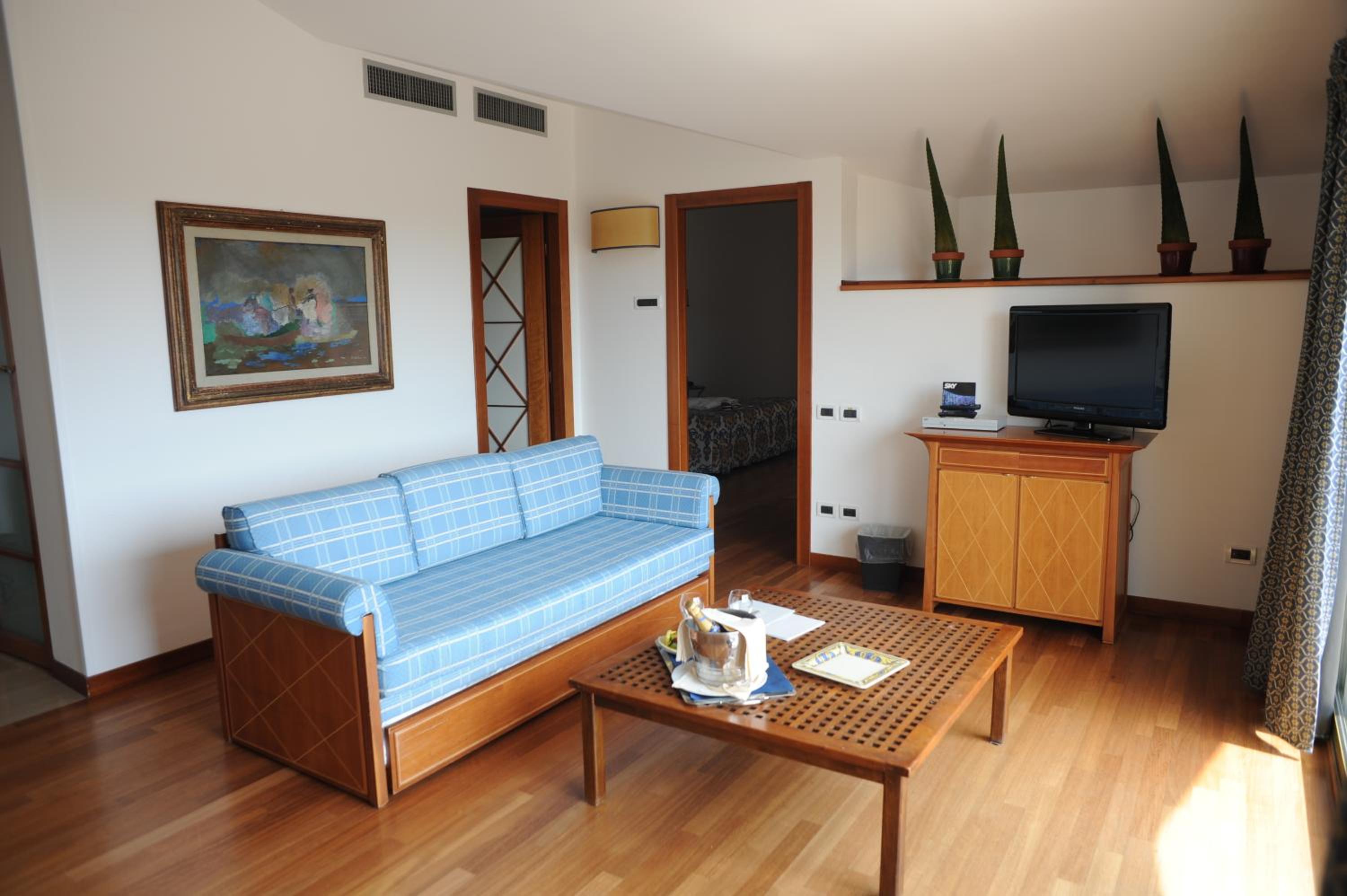 Deluxe Suite