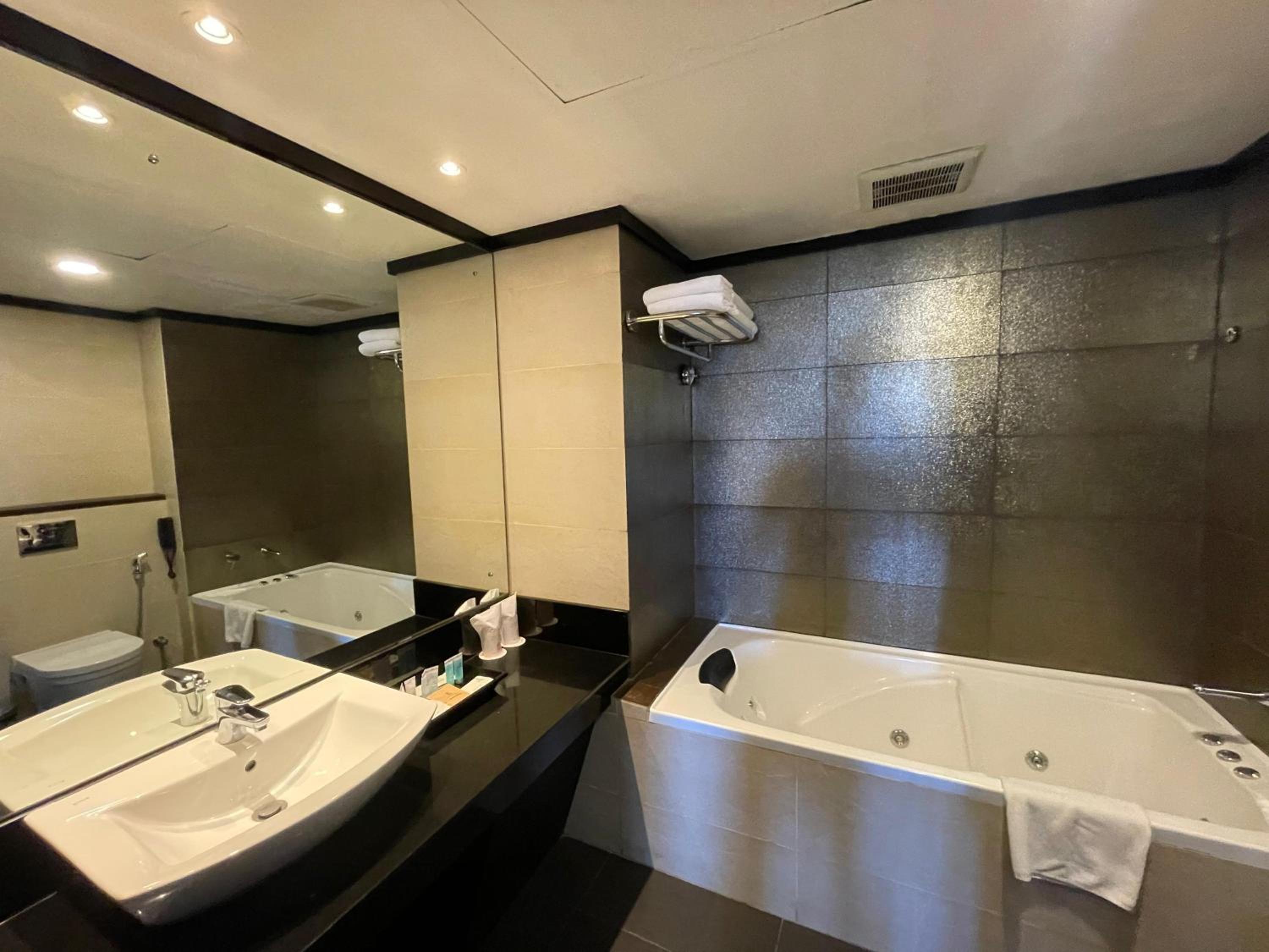 Executive Suite