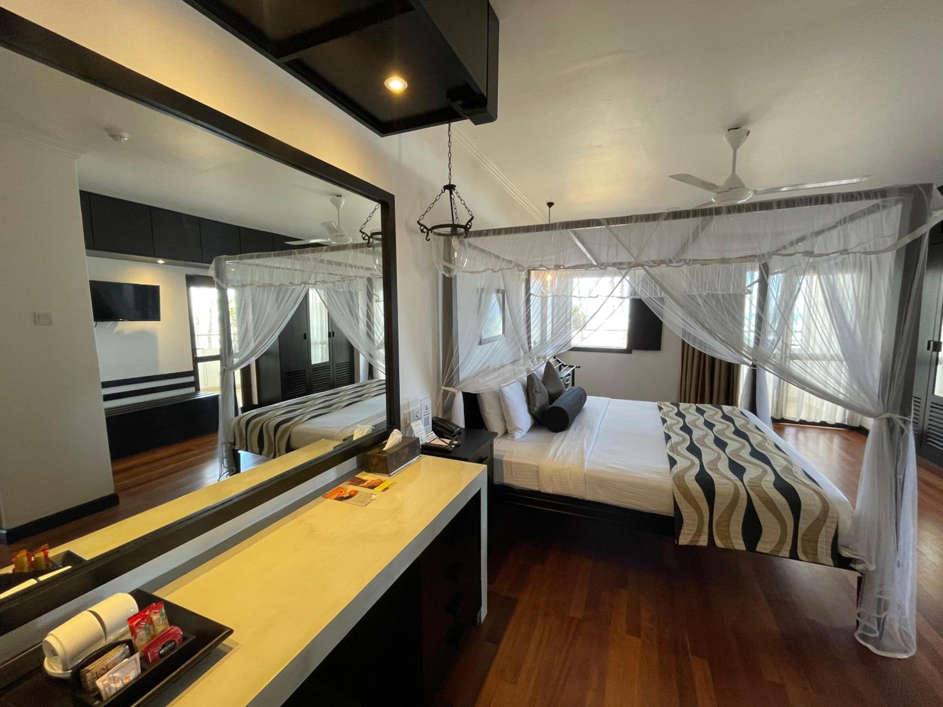 Executive Suite photo 2