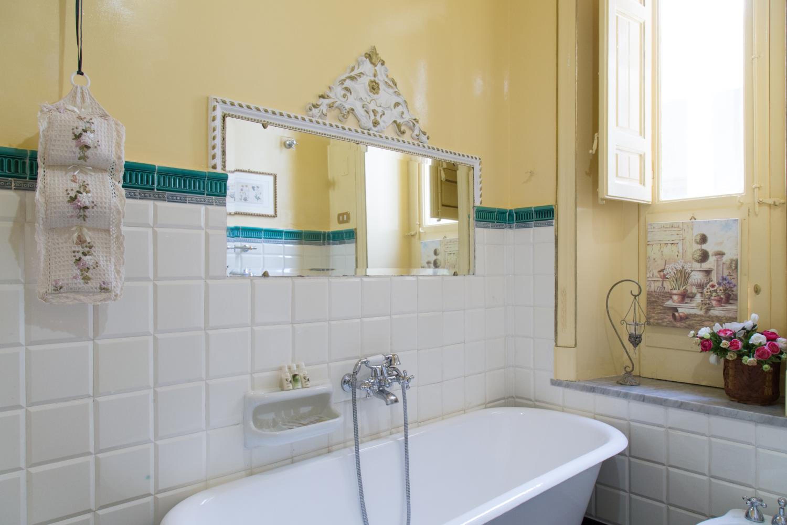 Two-Bedroom Apartment - Photo 5