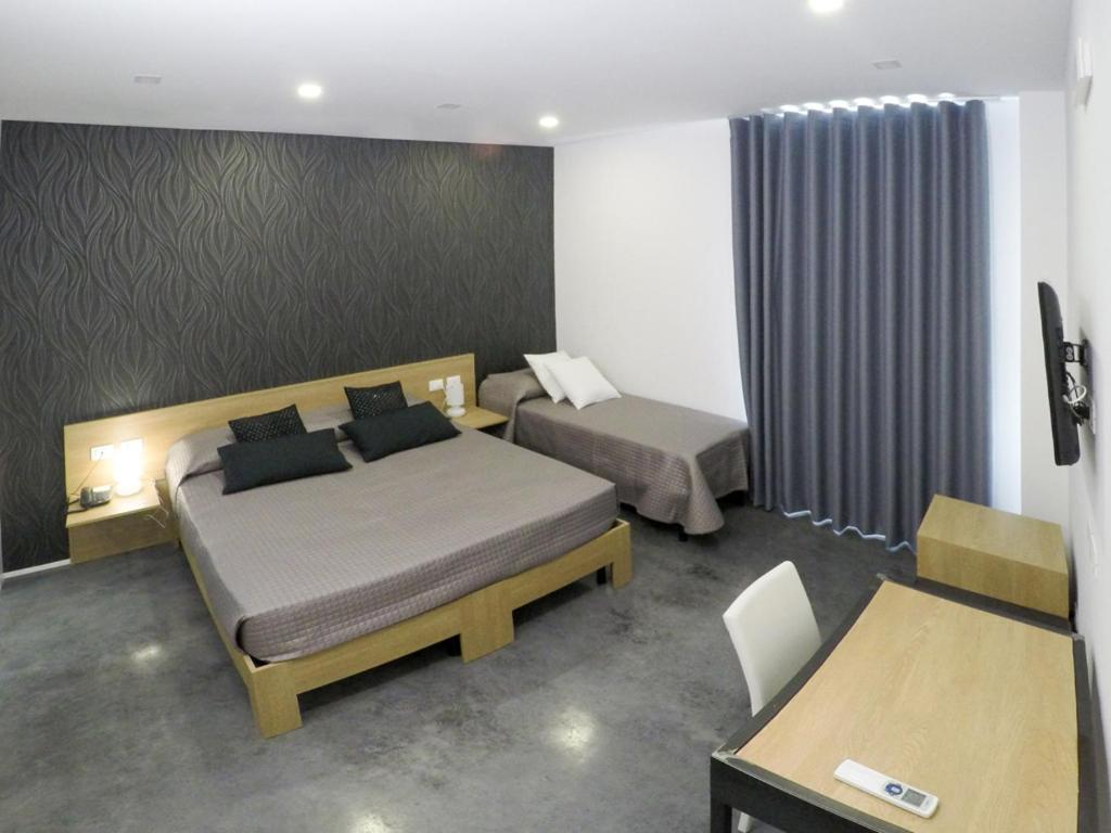 Double or Twin Room - Photo 4