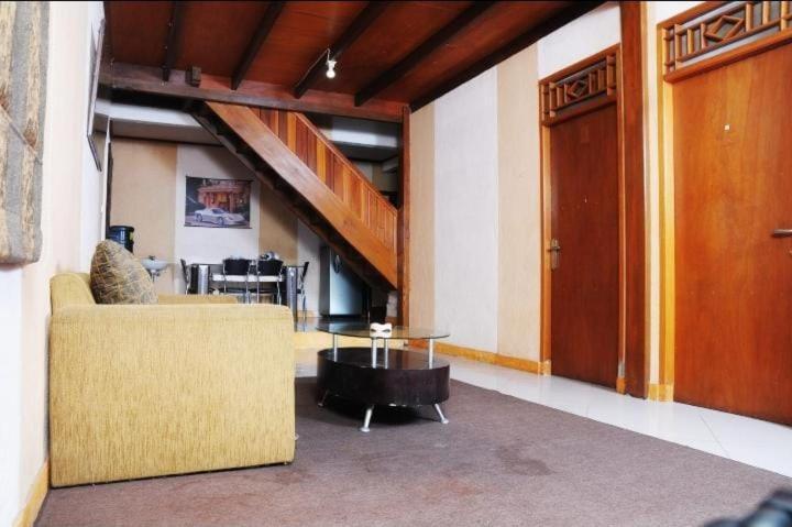 Villa 2 Bedroom Lower