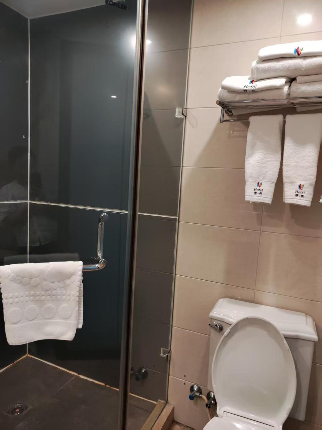 Twin Room with Bathroom