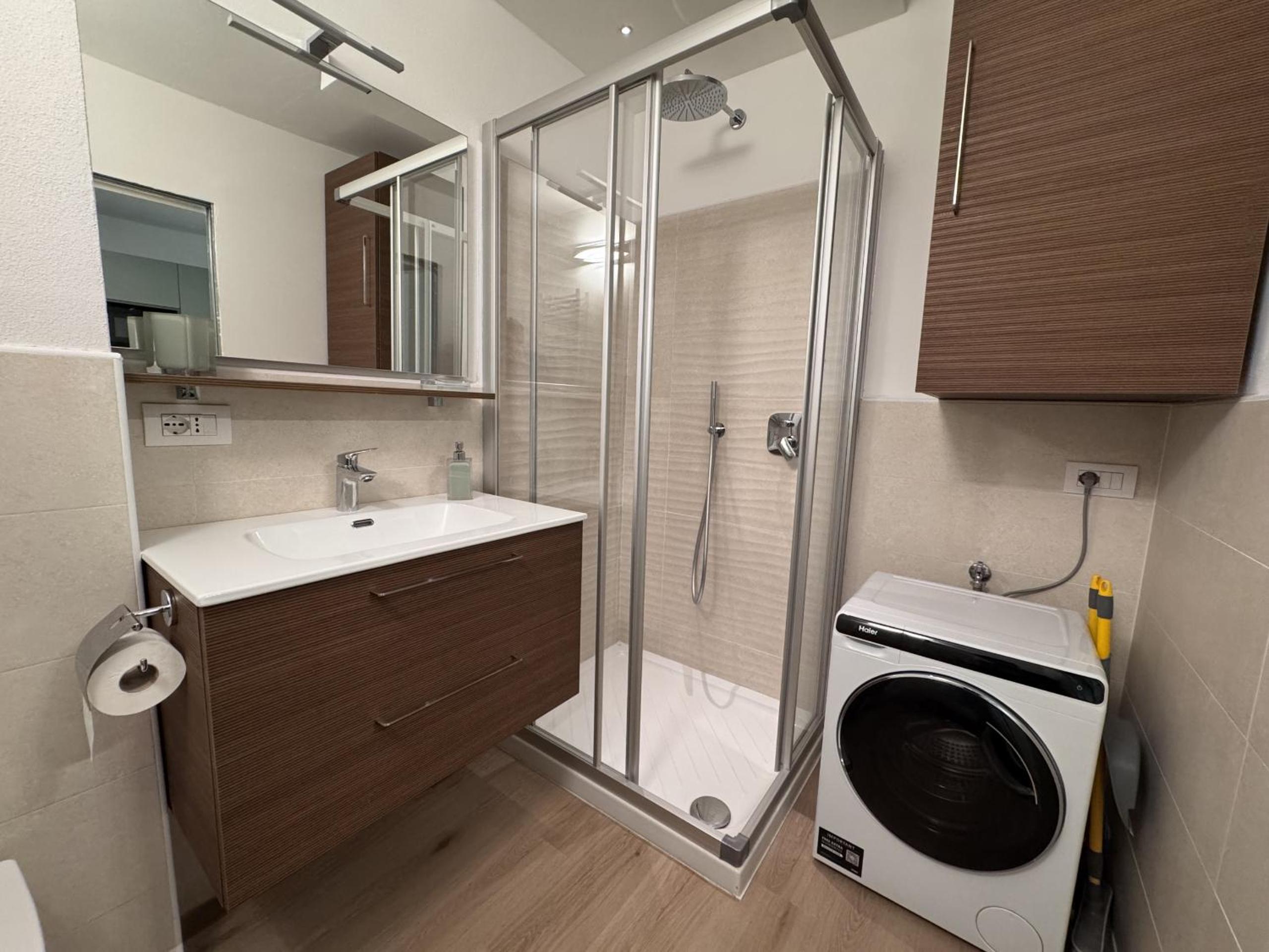 Studio Apartment photo 1
