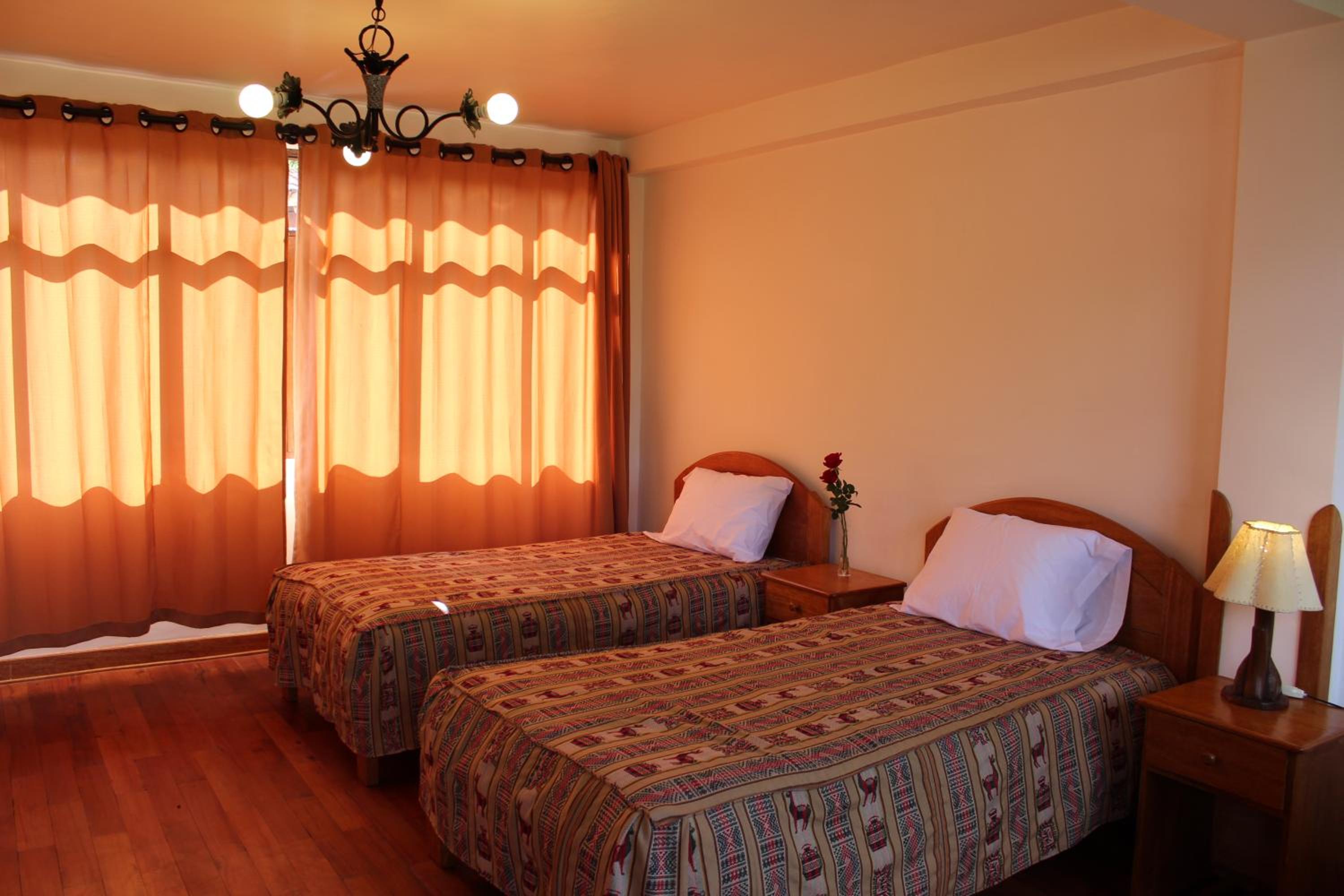 Single Room with Private Bathroom photo 2