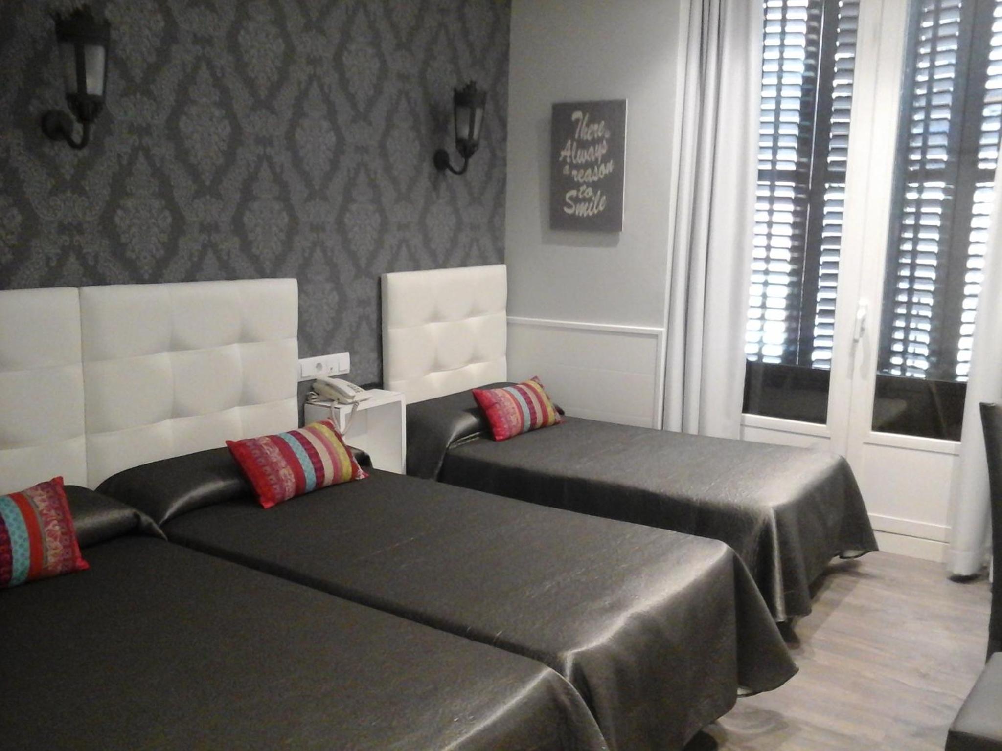 Triple Room - Photo 2