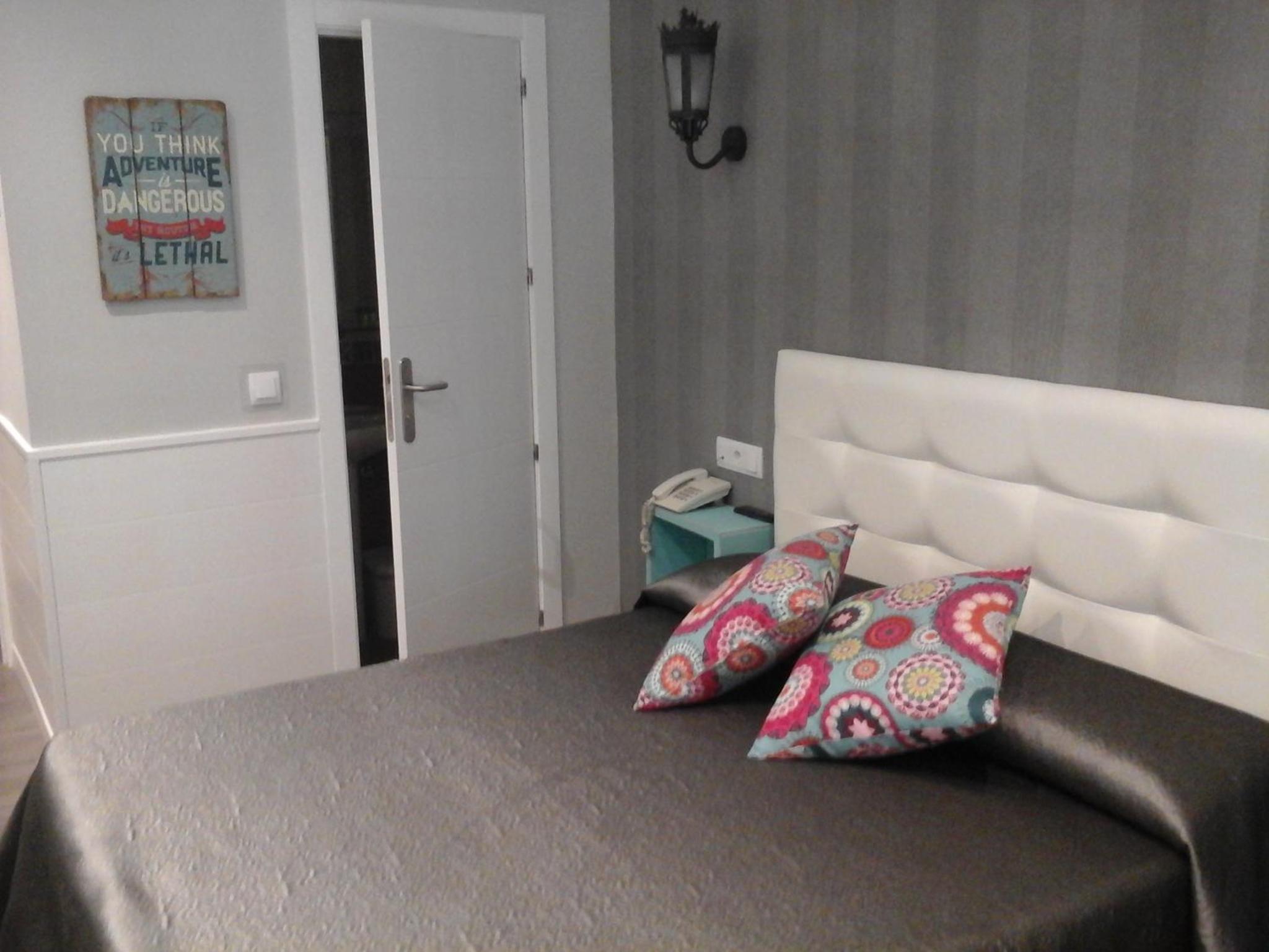 Double Room - Photo 13