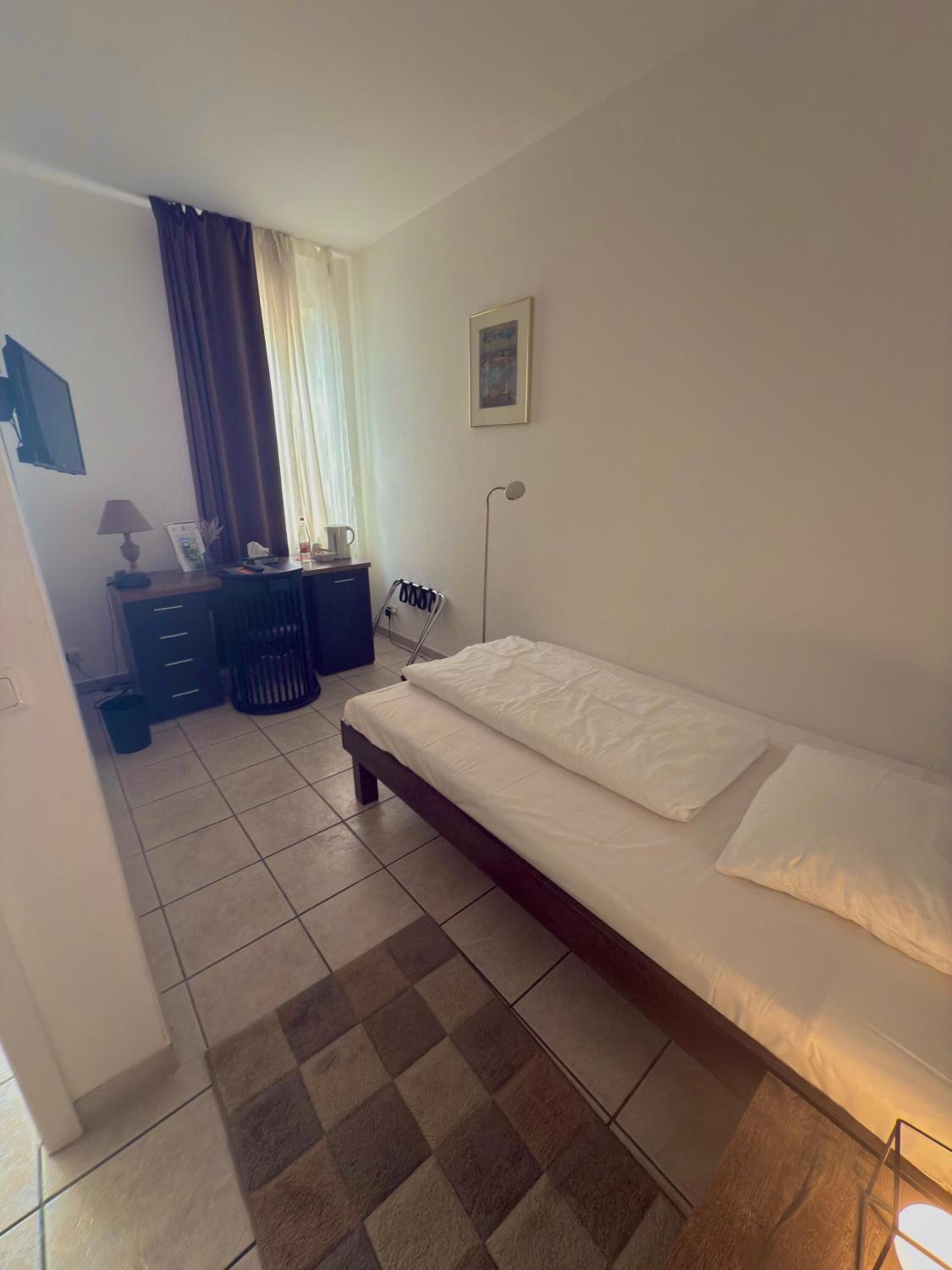 Standard Single Room photo 2