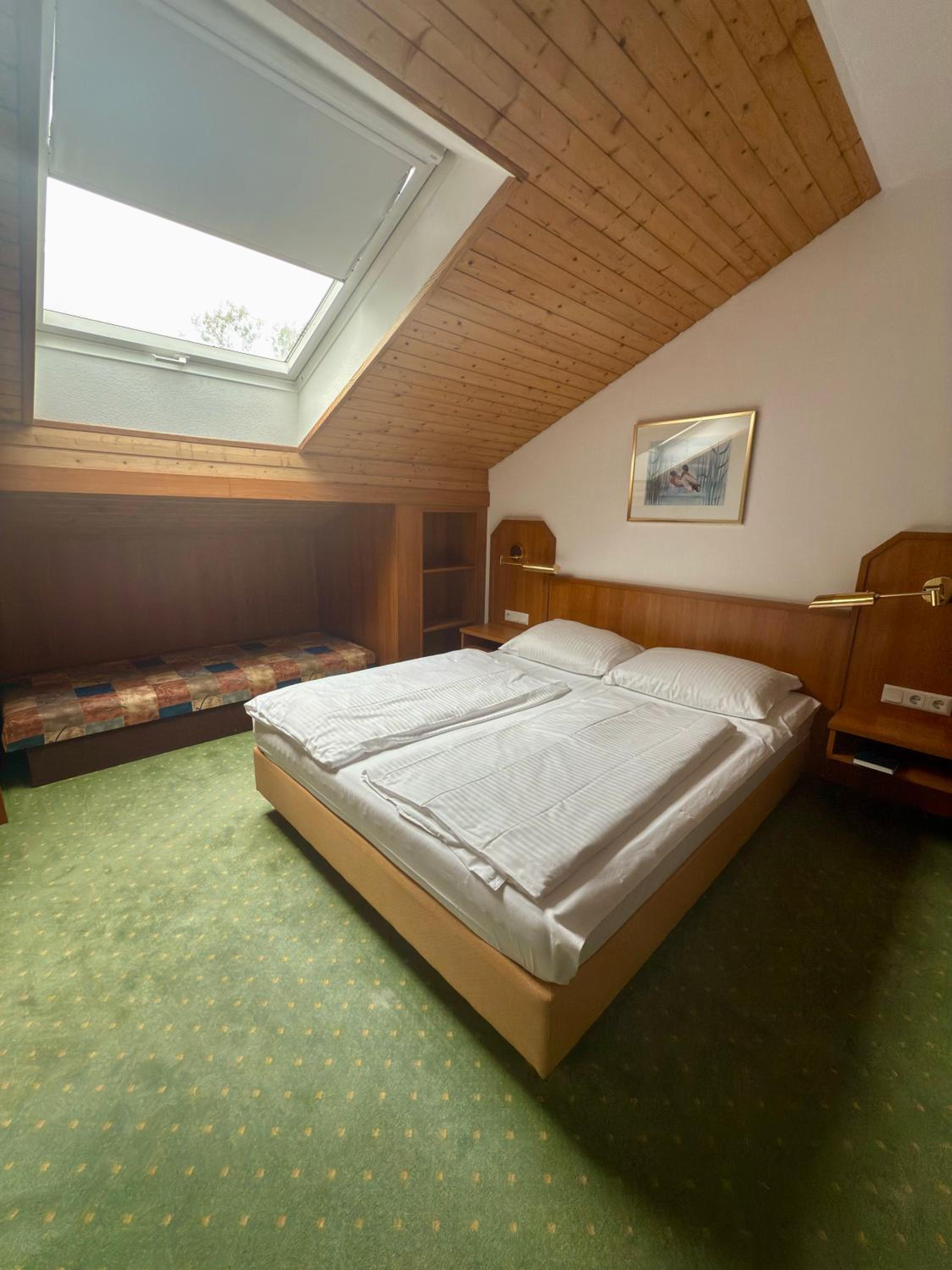 Deluxe Queen Room photo 2