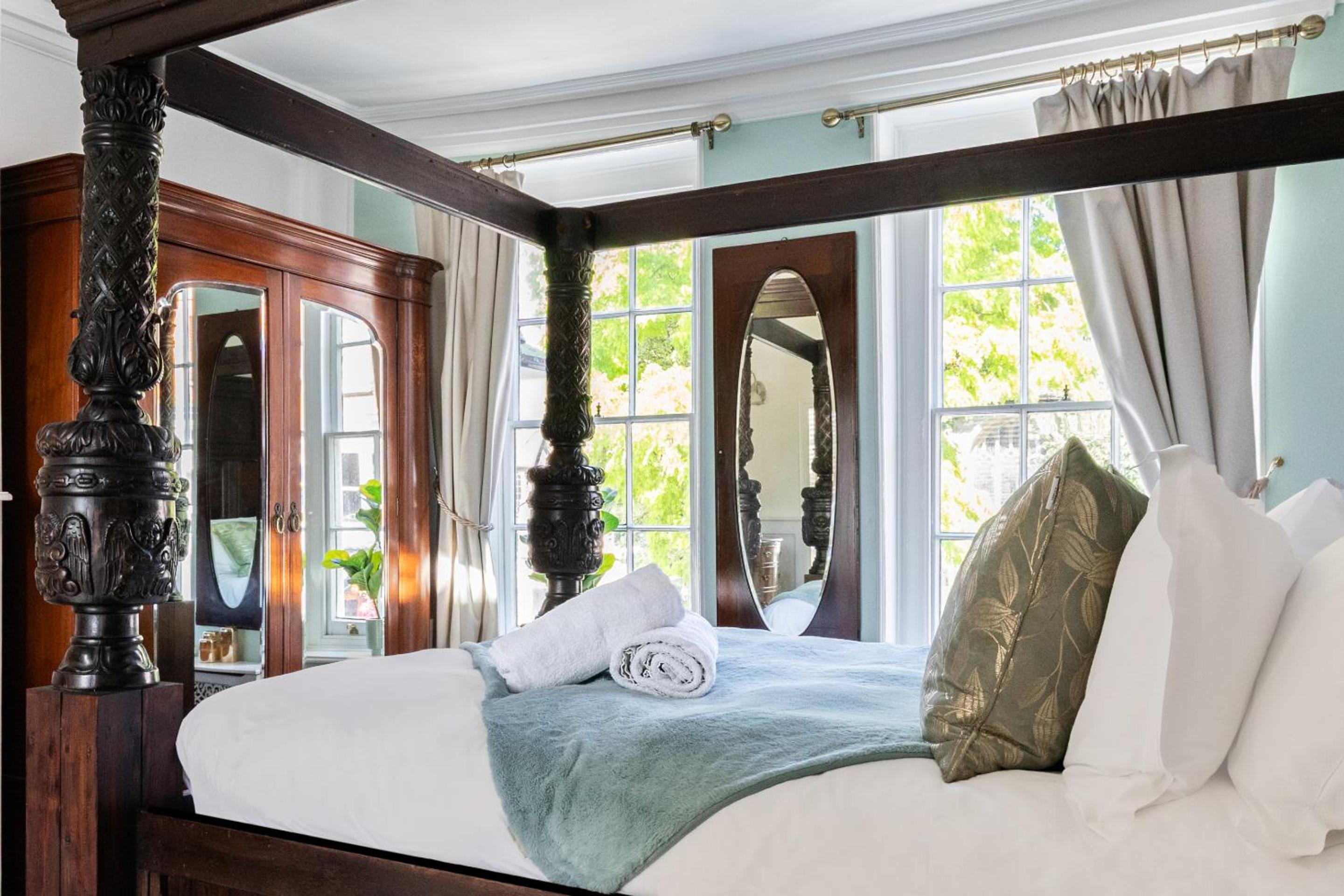 One-Bedroom Apartment - Photo 9