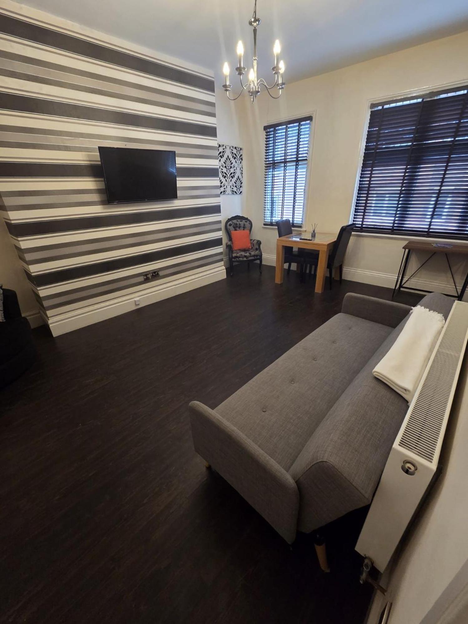 Apartment photo 3