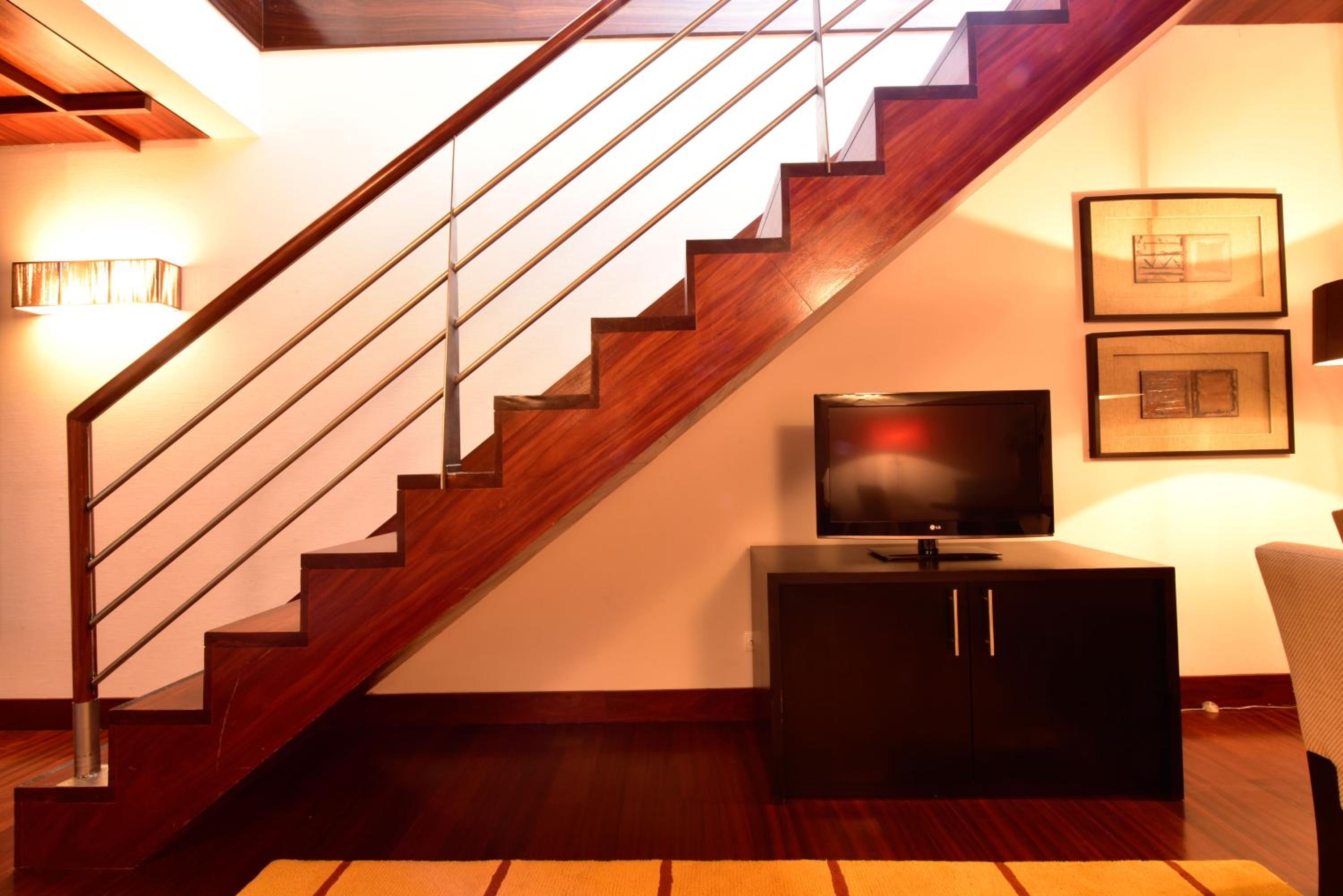 Suite - Photo 9