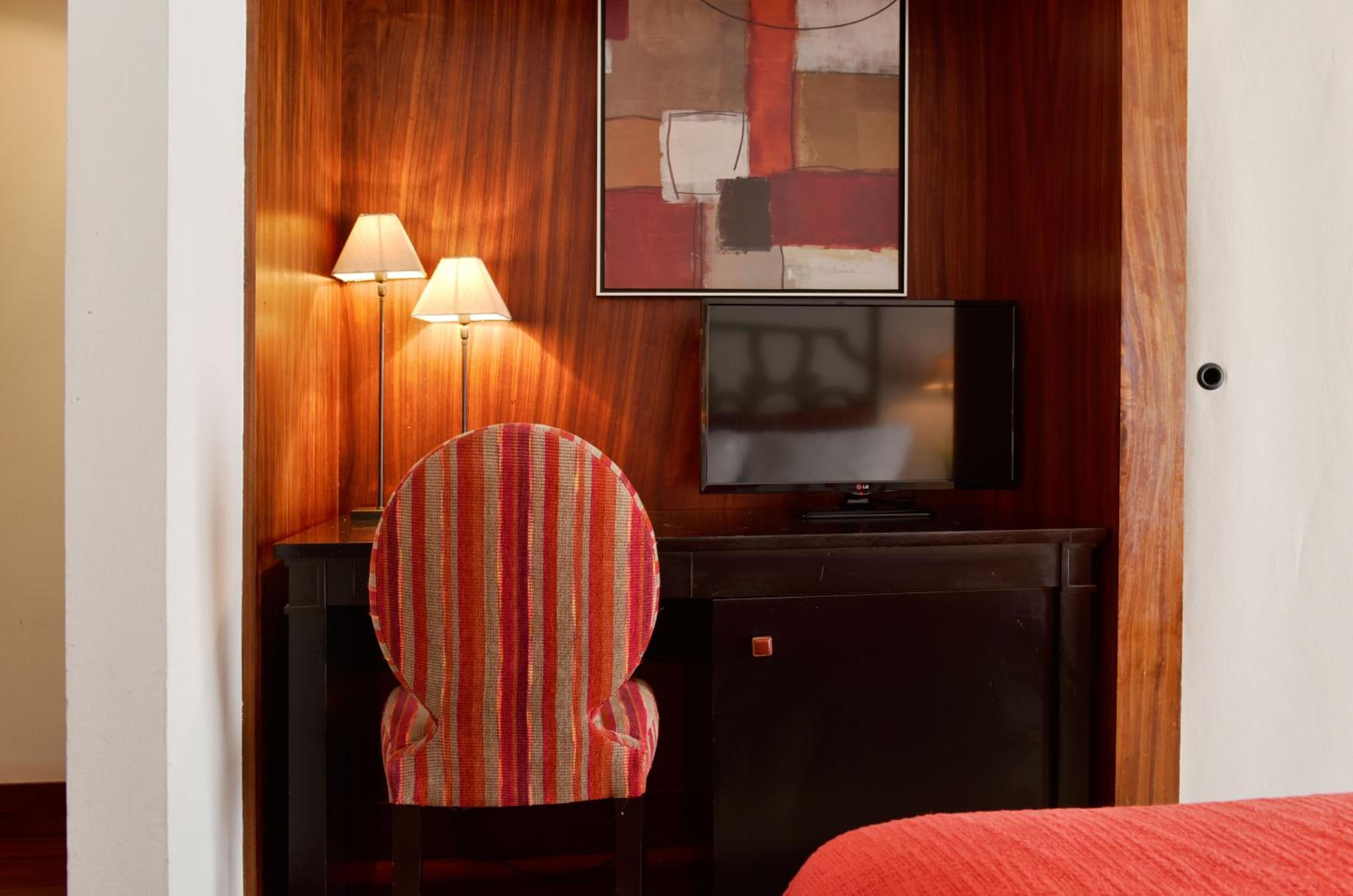 Superior Double or Twin Room - Photo 10