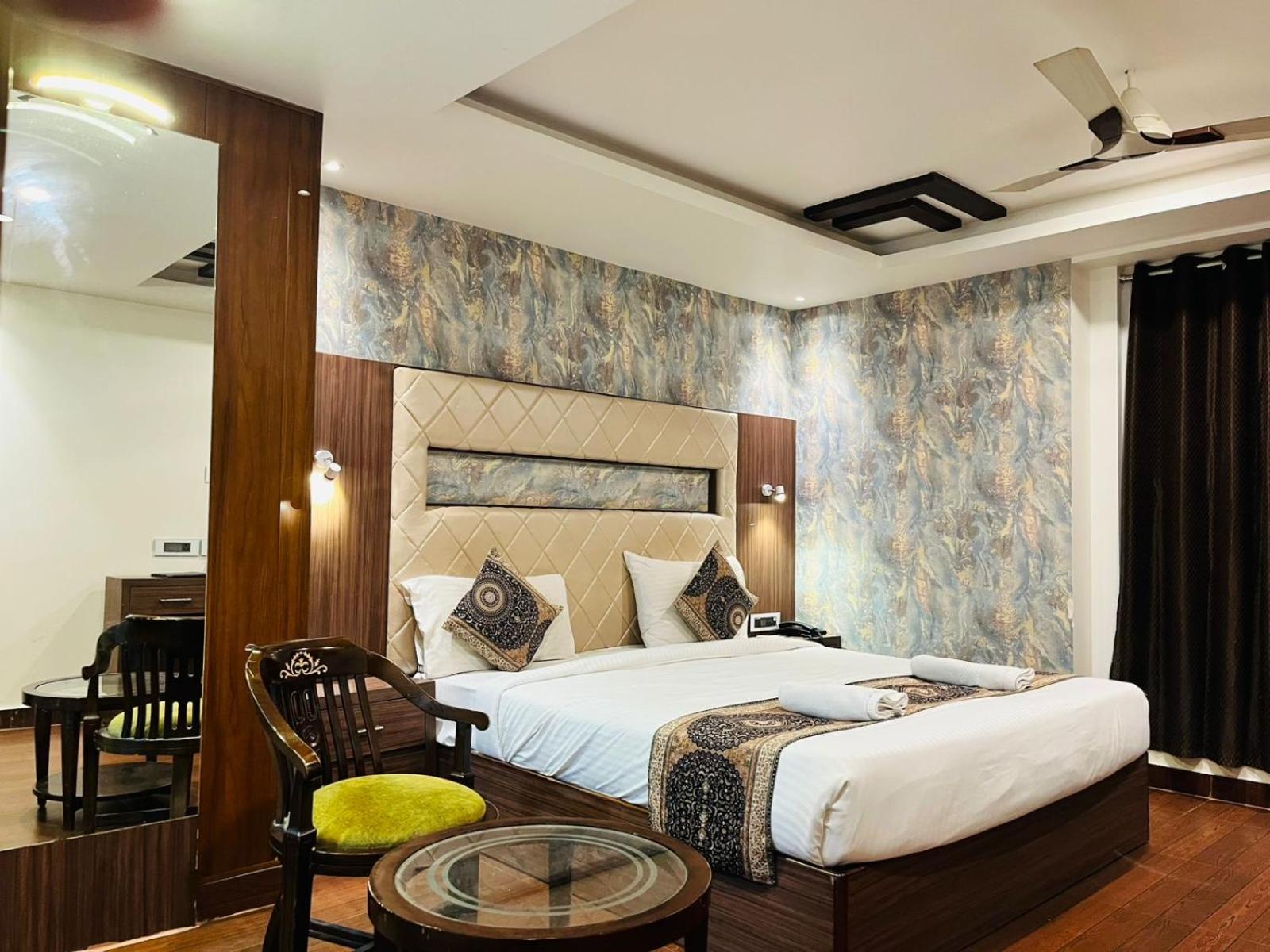Deluxe Double Room - Photo 1