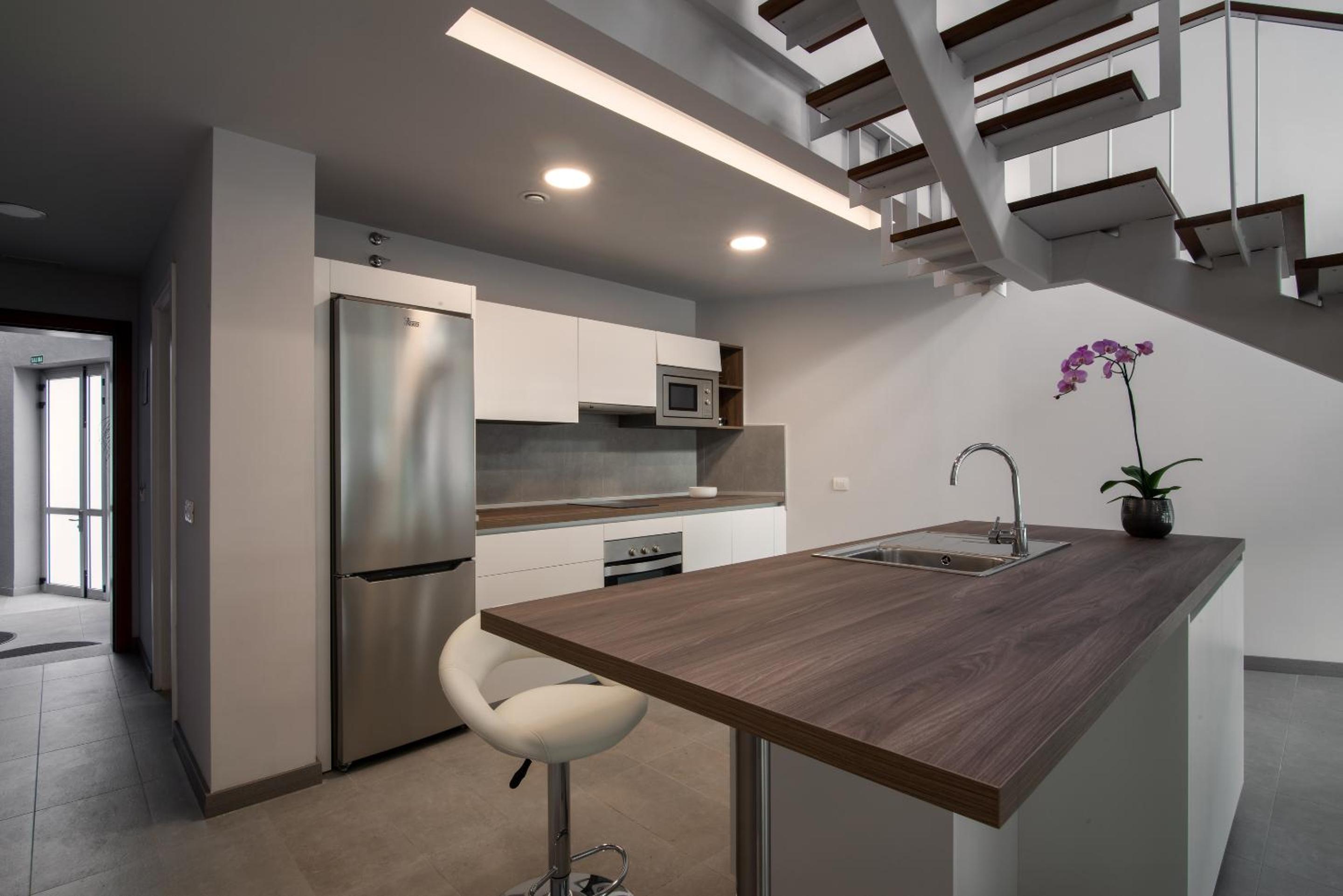 One-Bedroom Apartment – Tomate