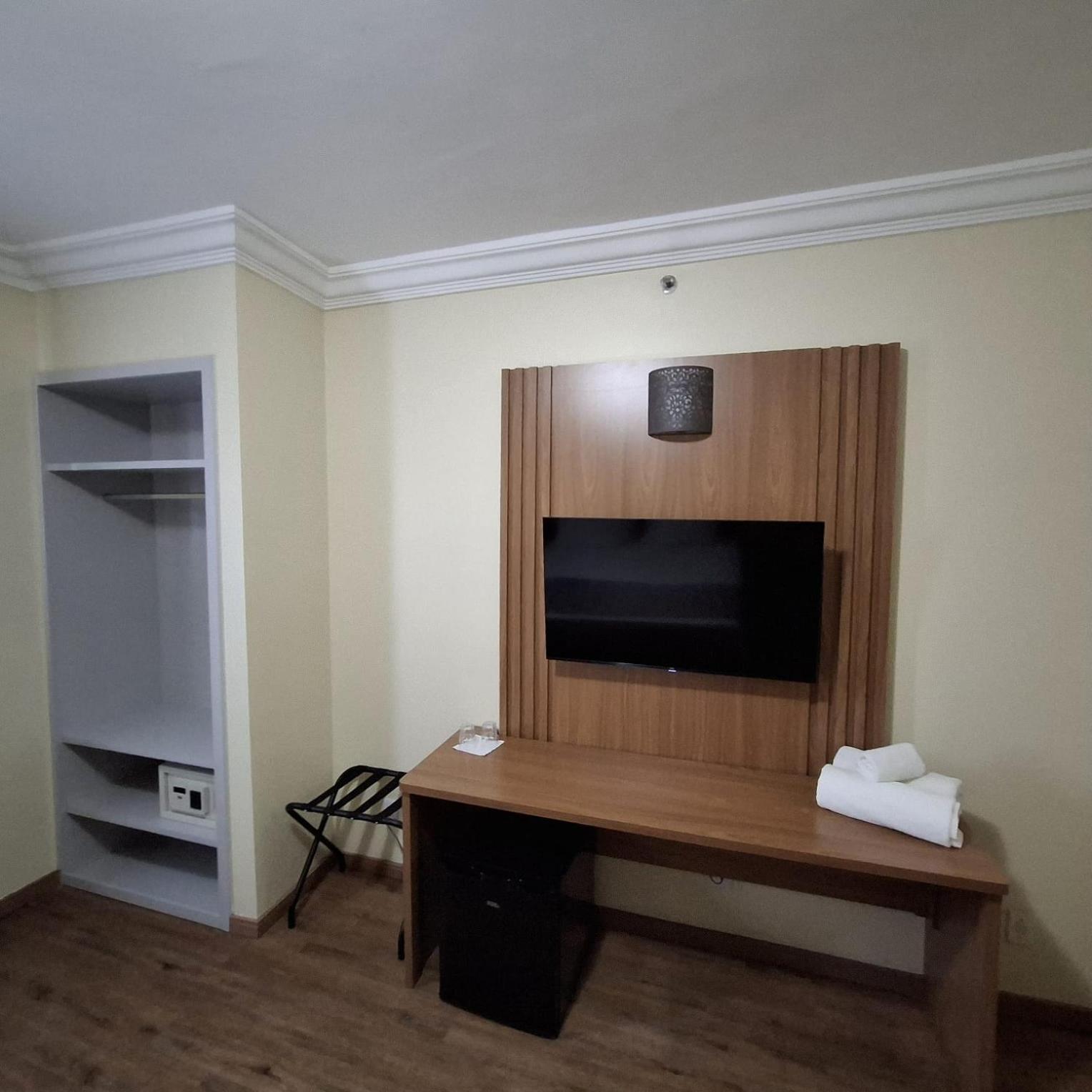 Studio Apartment with Queen Bed