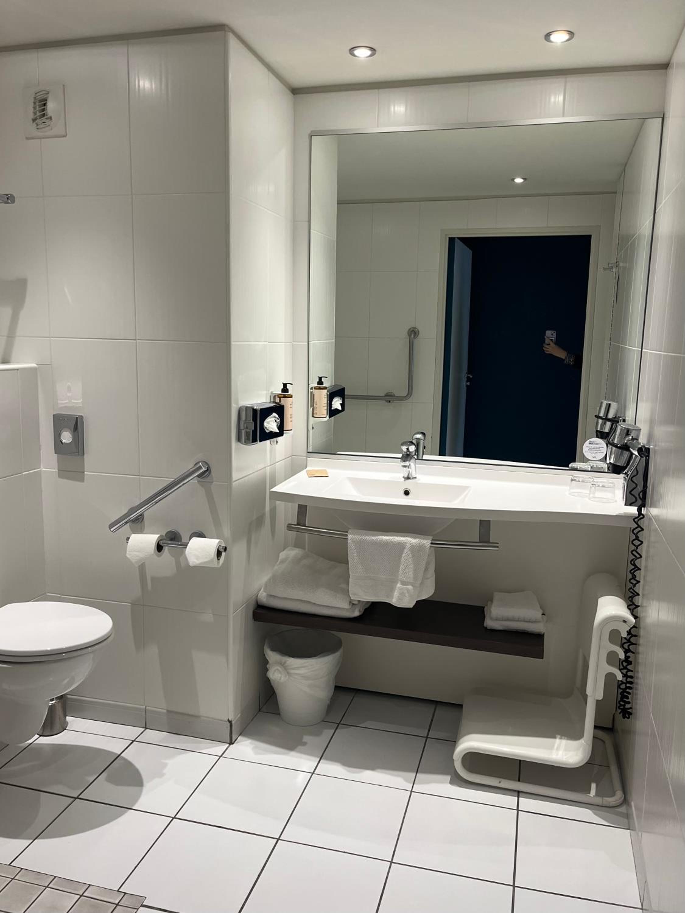 Double Room - Mobility Access - Photo 3
