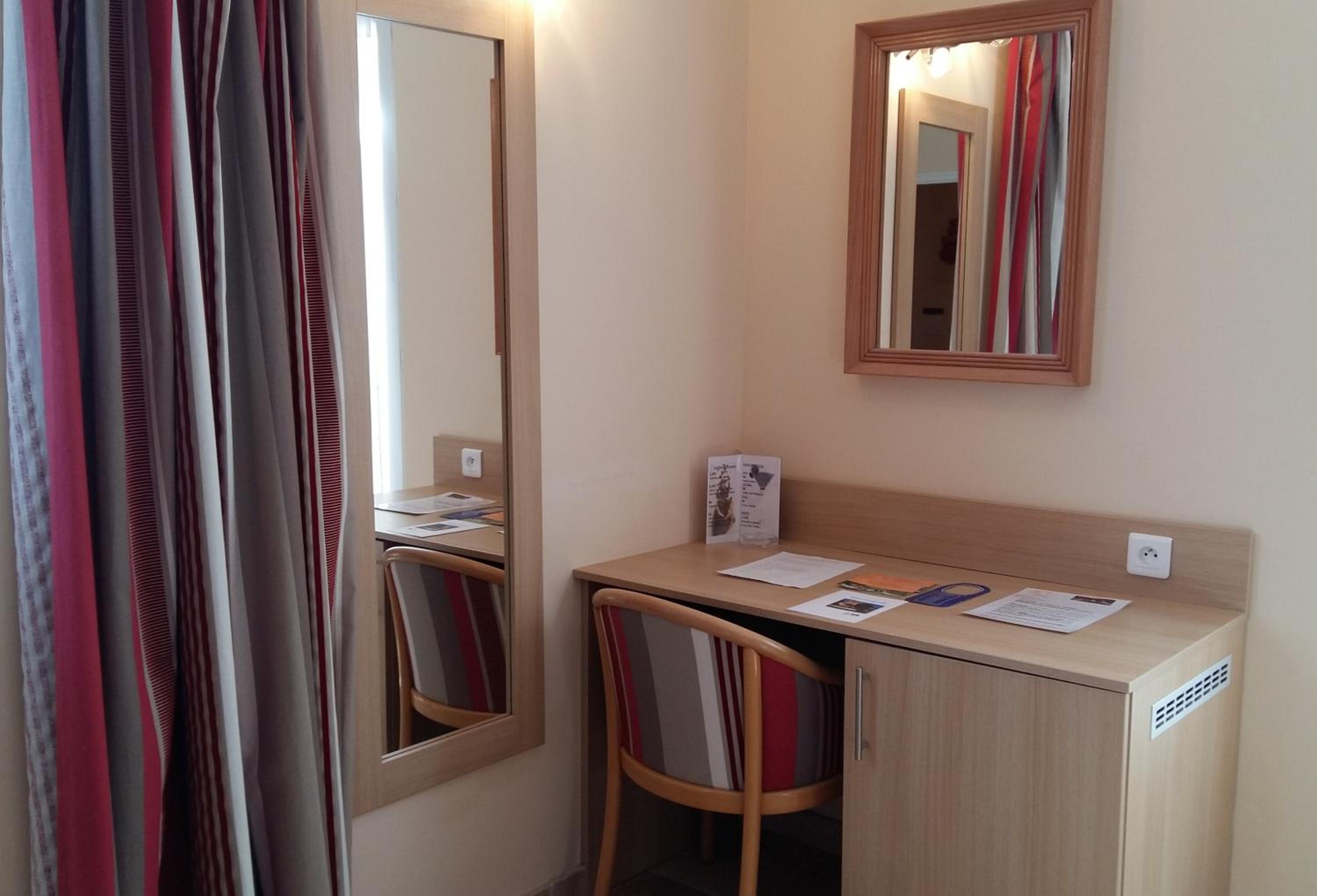 Double Room - Photo 5