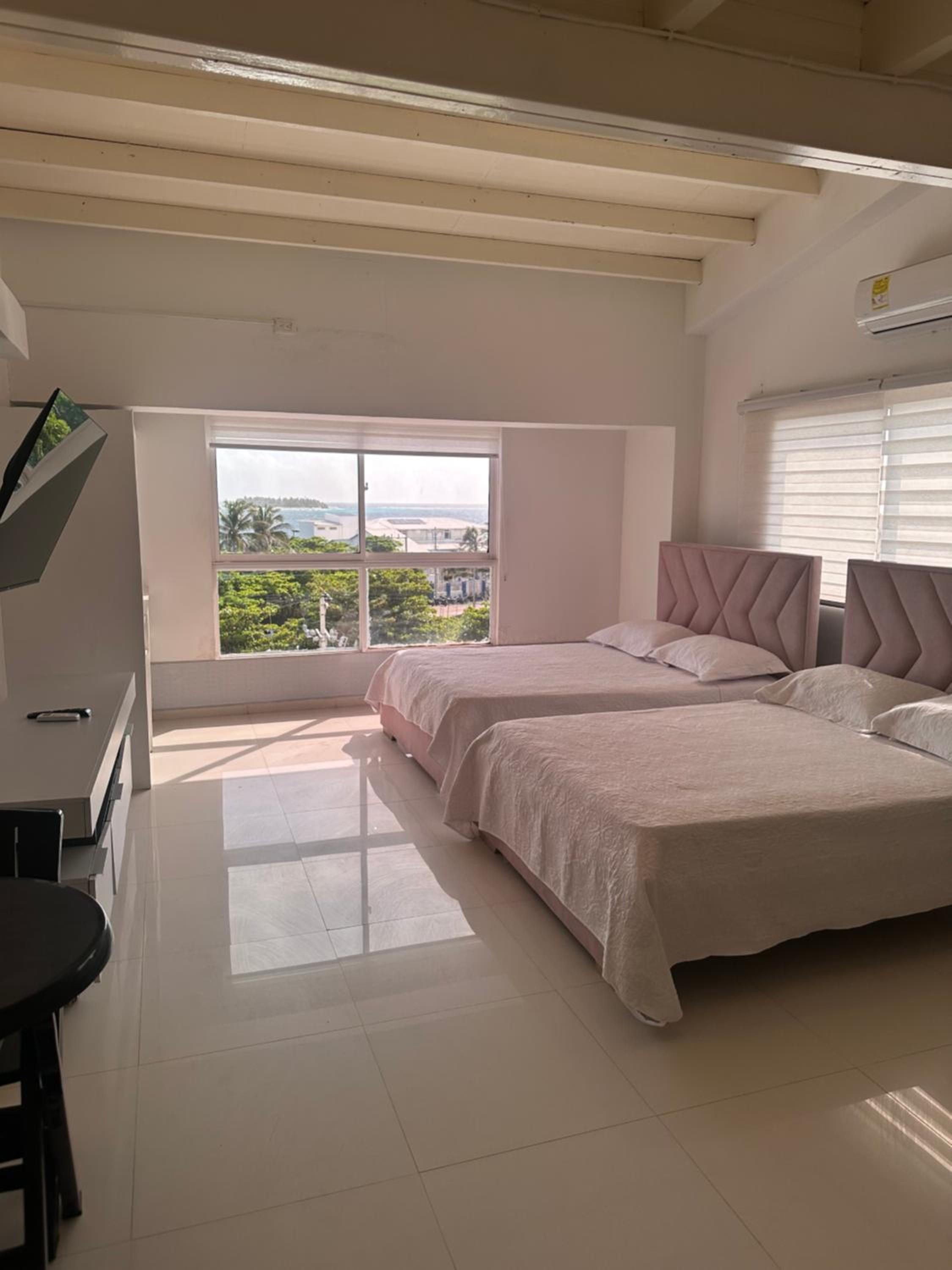 Family Room with Sea View photo 1