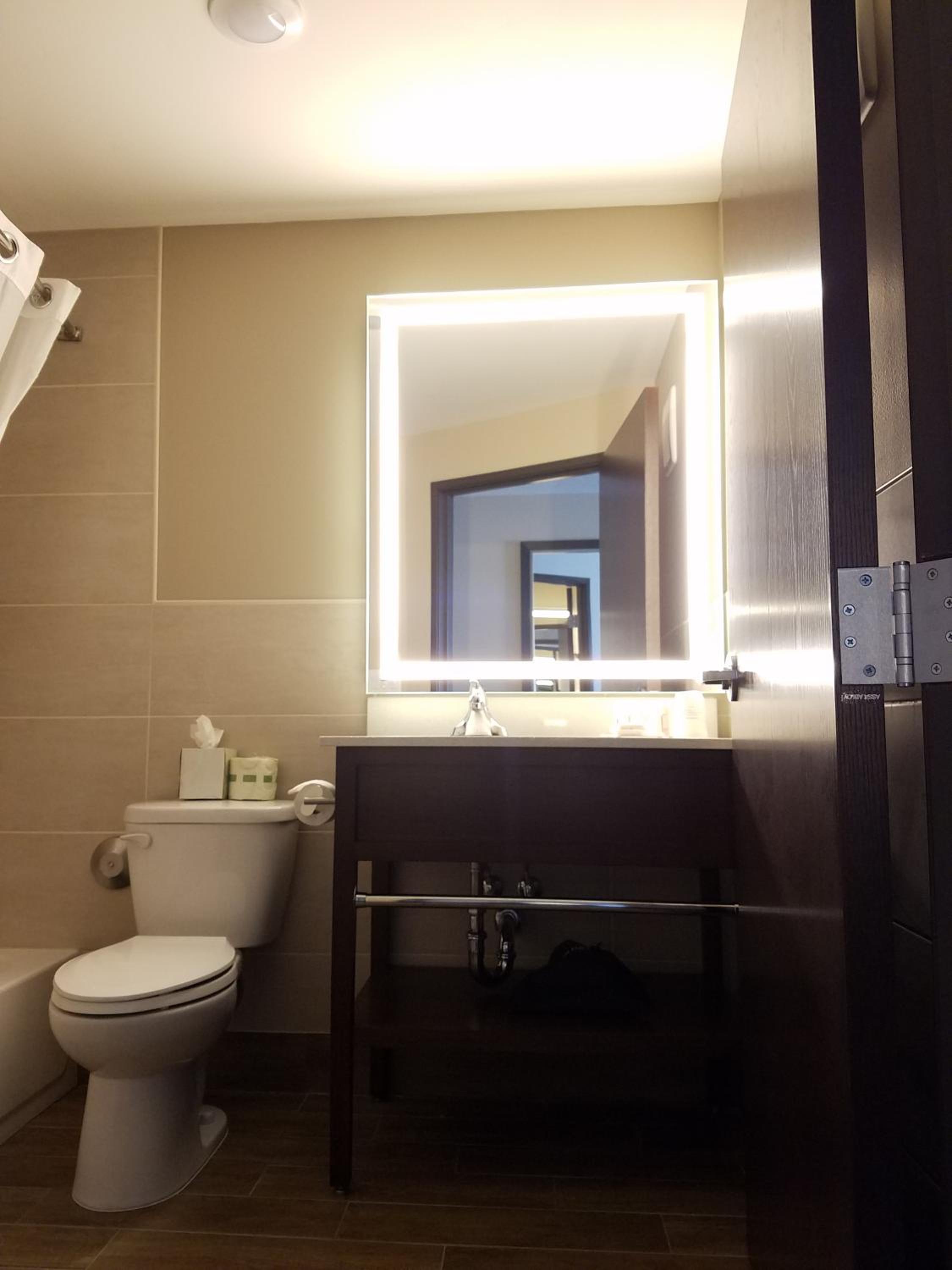 Business King Room - Non-Smoking - Photo 3