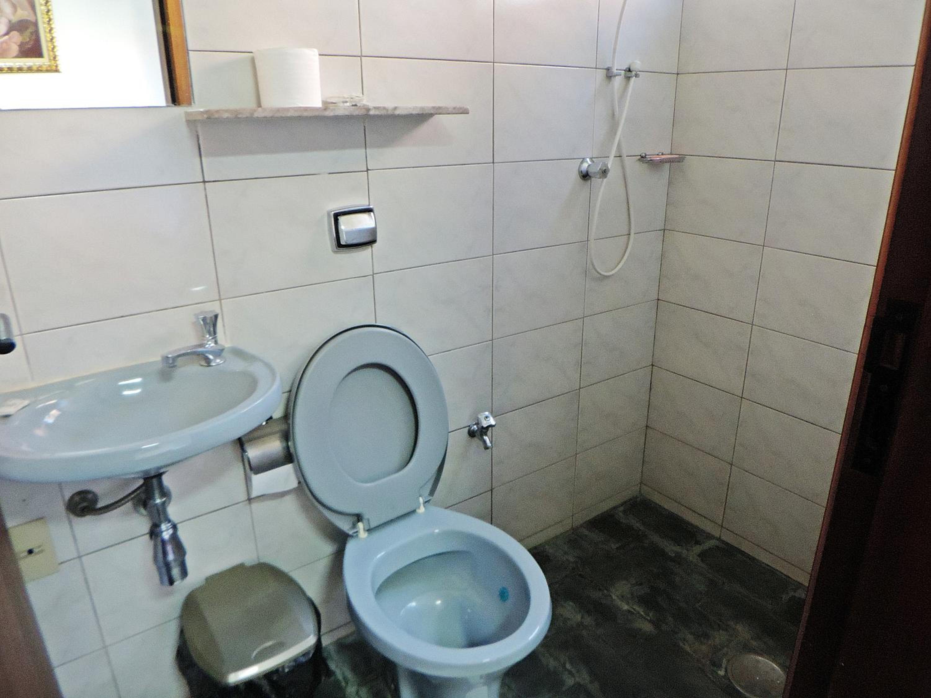 Deluxe Room (2 Adults + 1 Child)