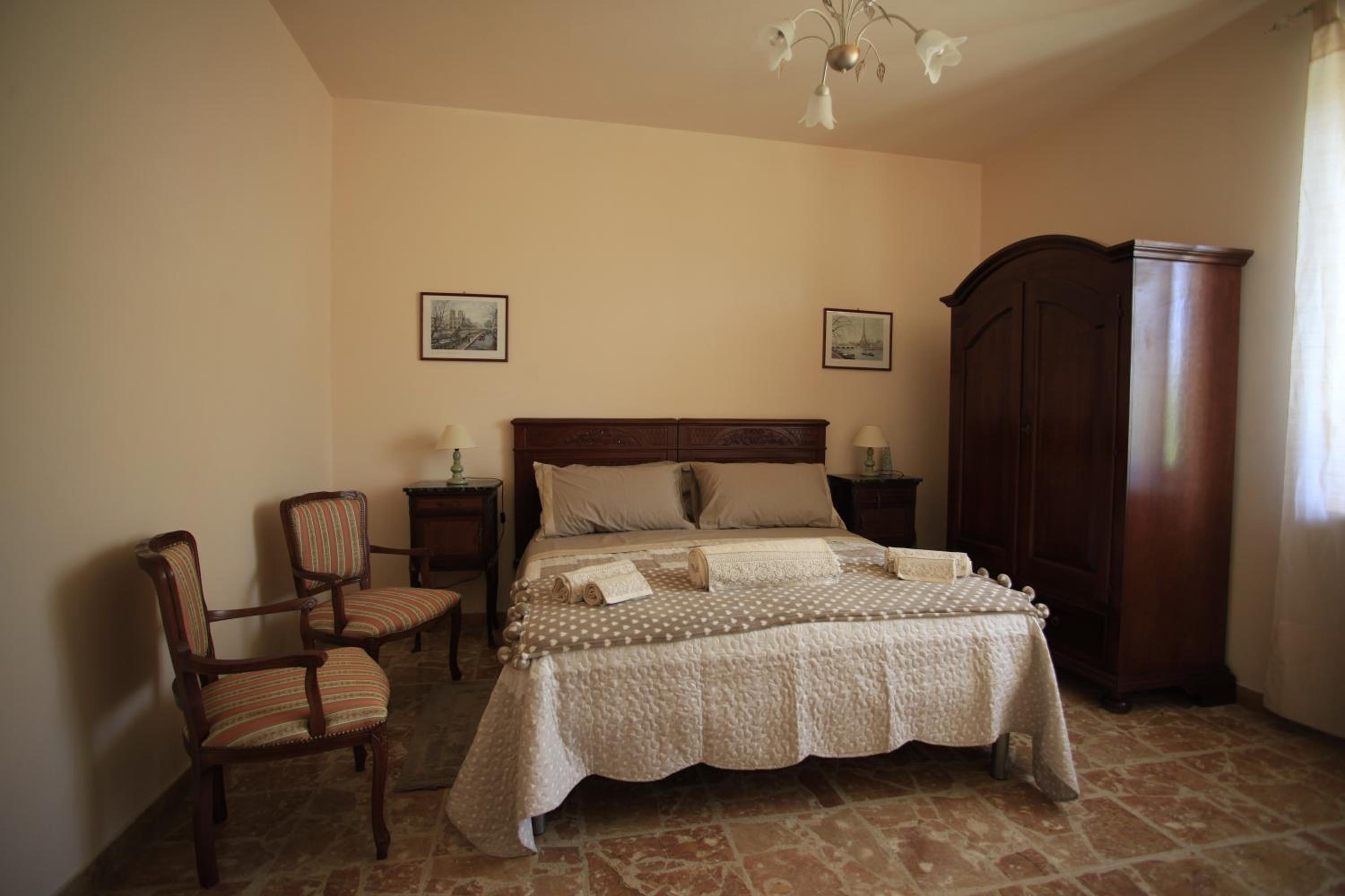 Double Room - Photo 1