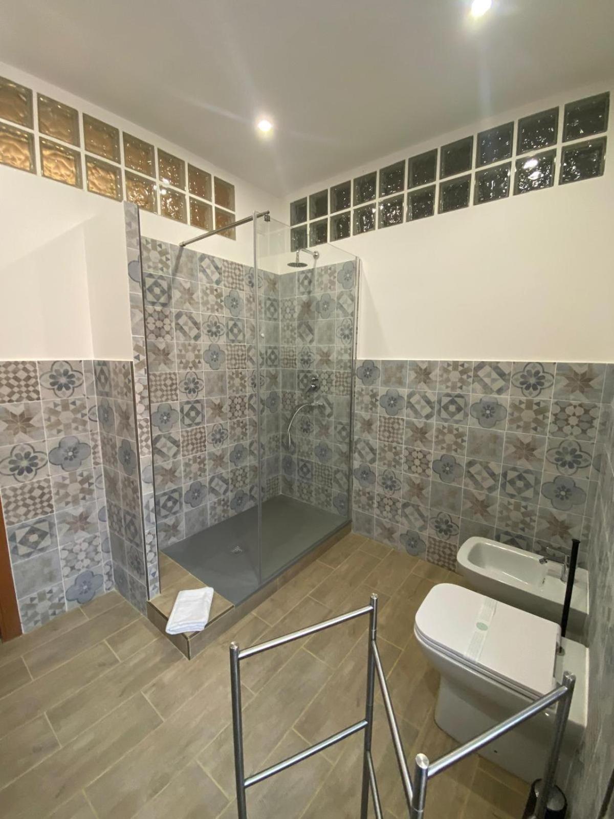 Single Room with Private External Bathroom