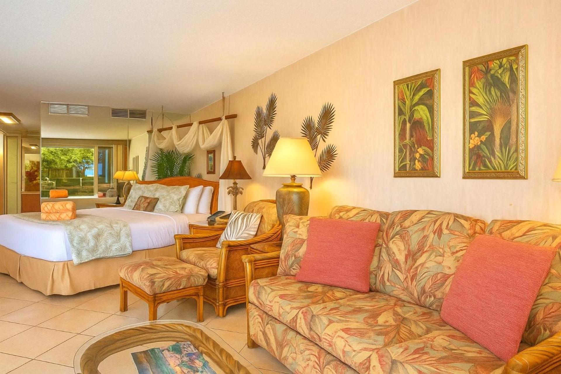 KBM Resorts   FREE CAR   Maui Kaanapali Villas   Beachfront Resort, Upgraded Studio MKV-C152 photo 1