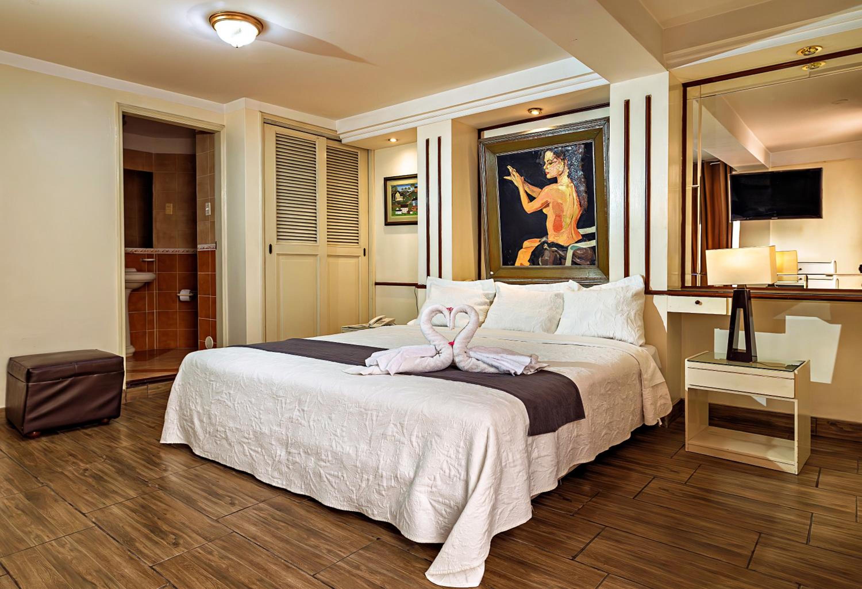 Junior Suite with Balcony photo 2