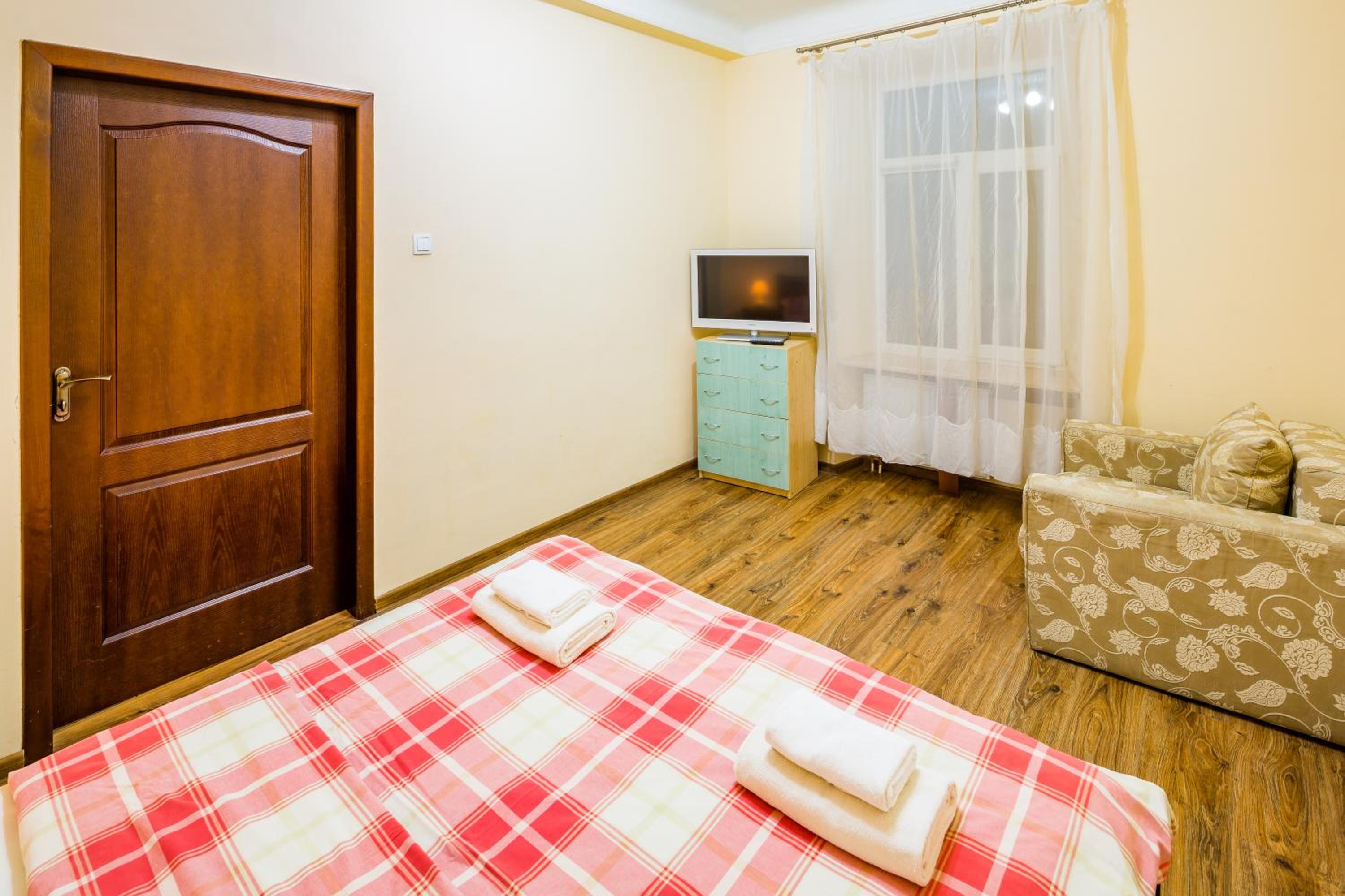 Two-Bedroom Apartment with City View photo 2