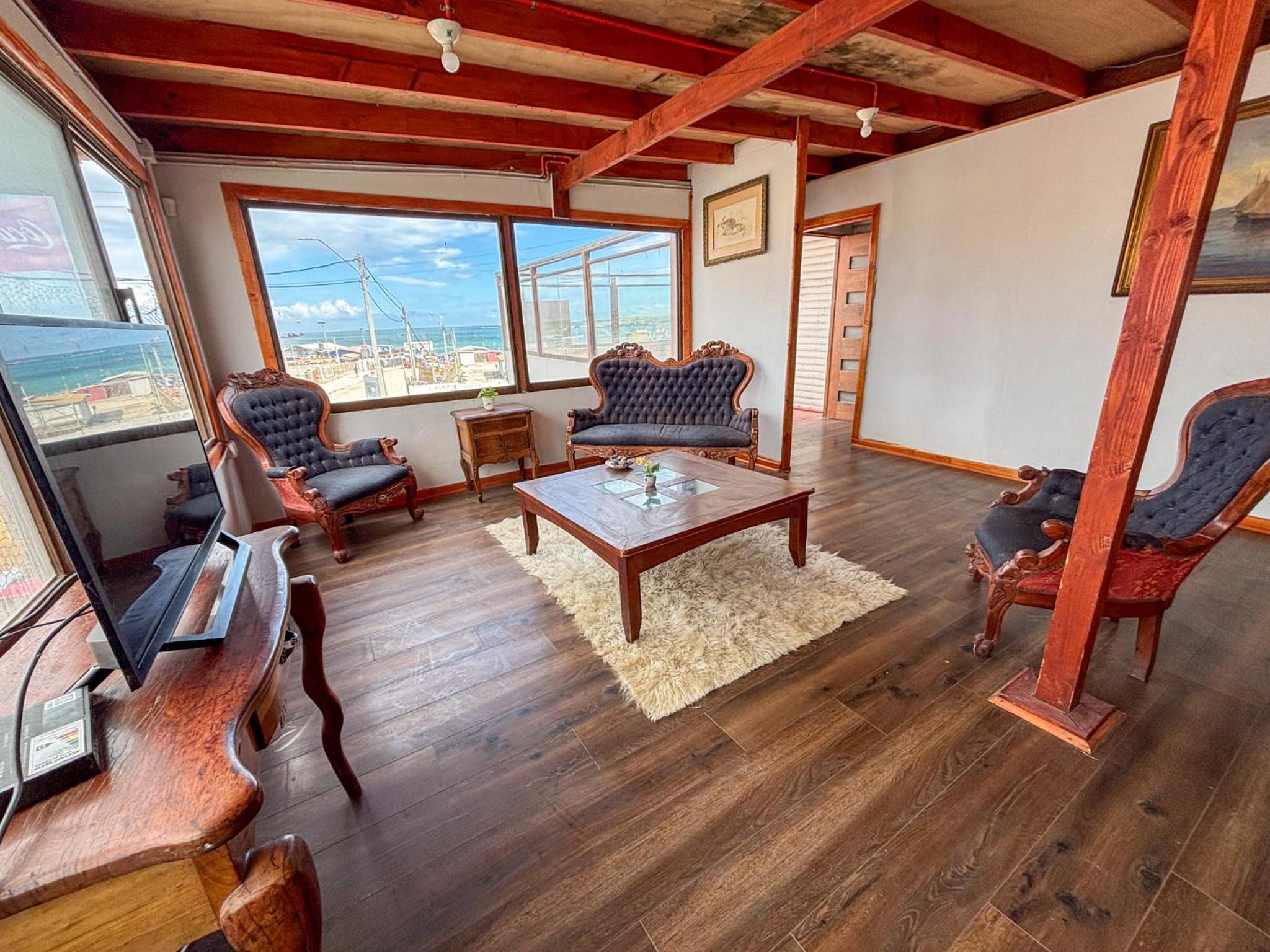 Family Room with Side Sea View photo 3