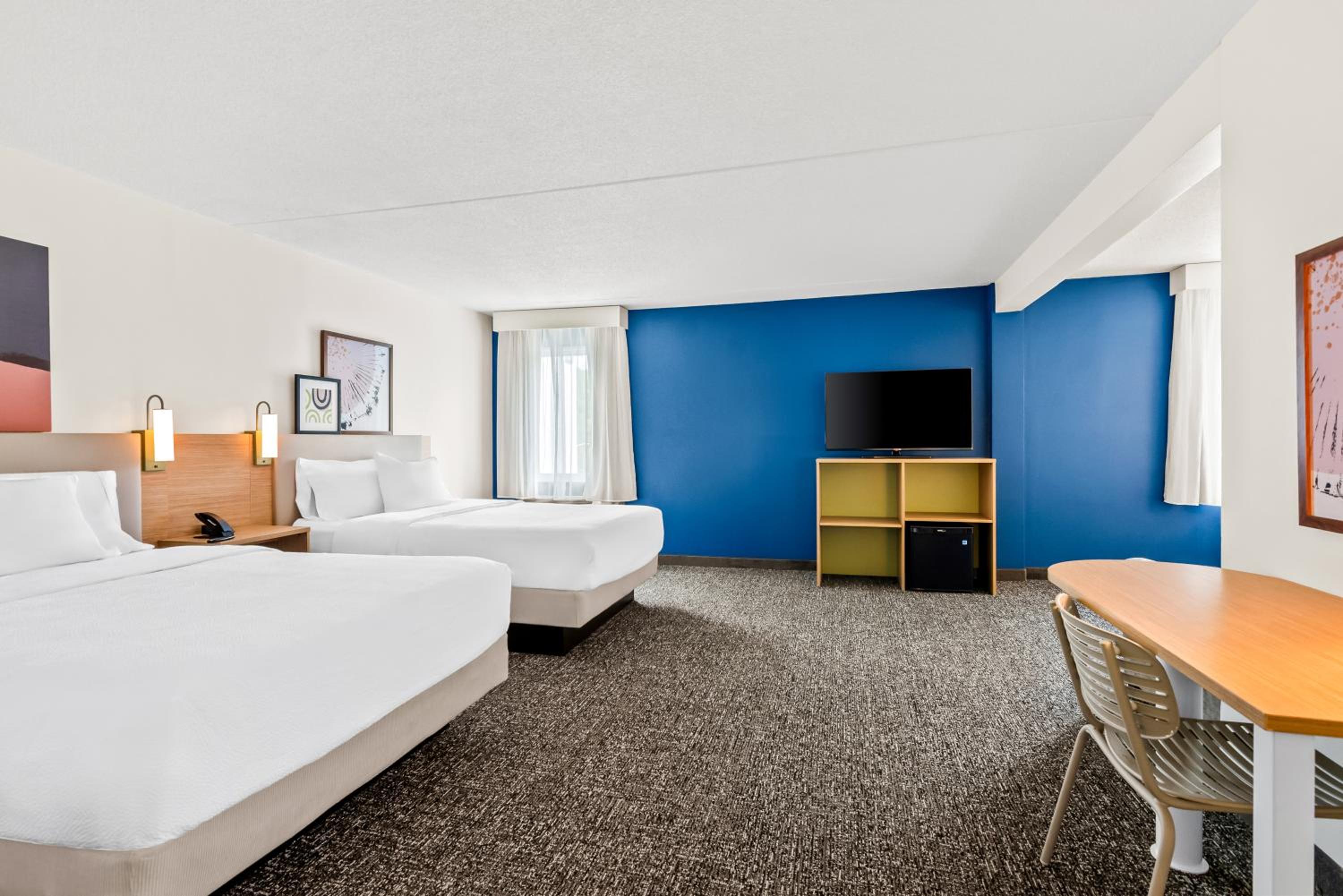 Queen Room with Two Queen Beds and Bath Tub - Mobility and Hearing Accessible