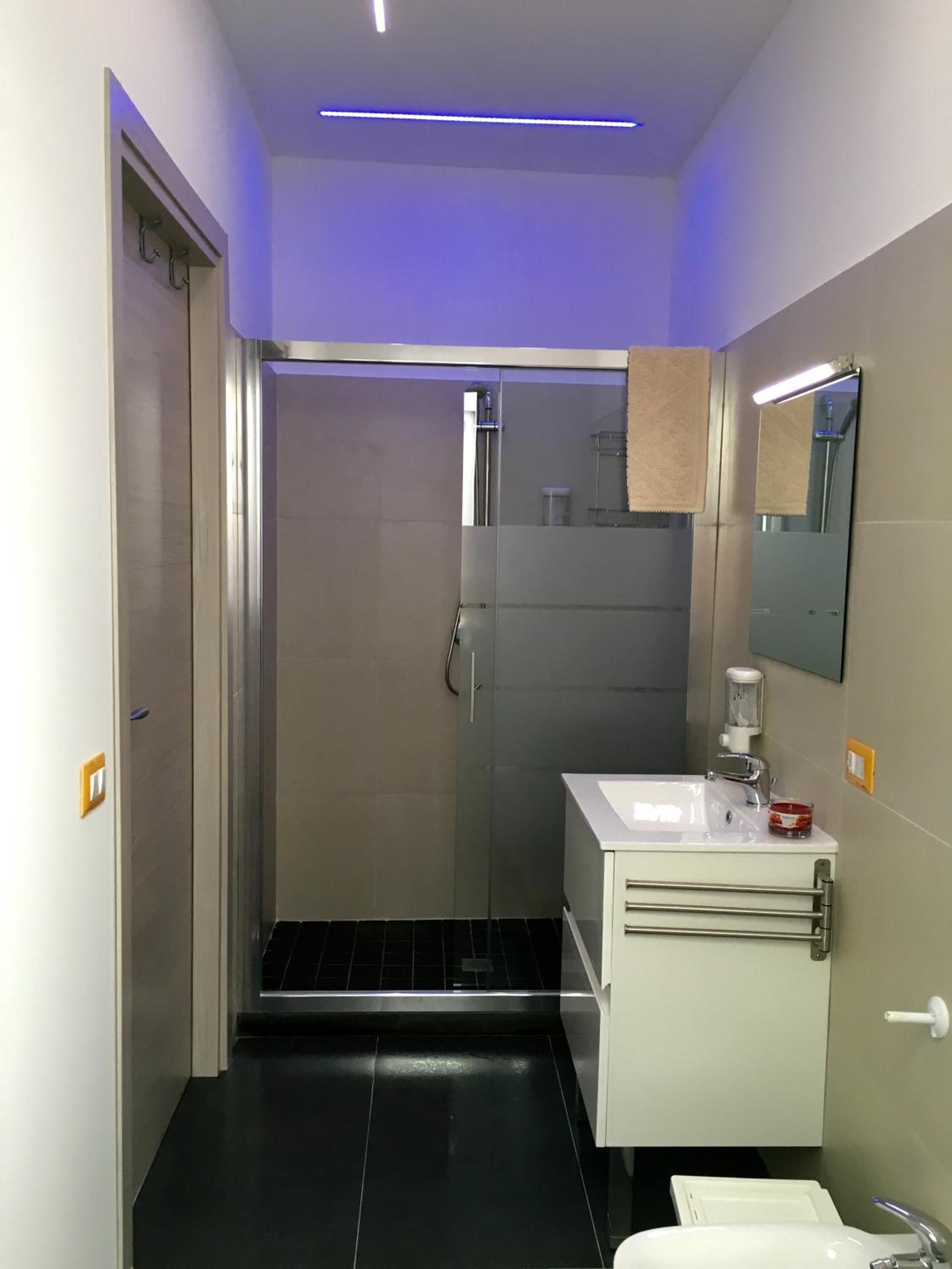 Studio Apartment - Photo 8