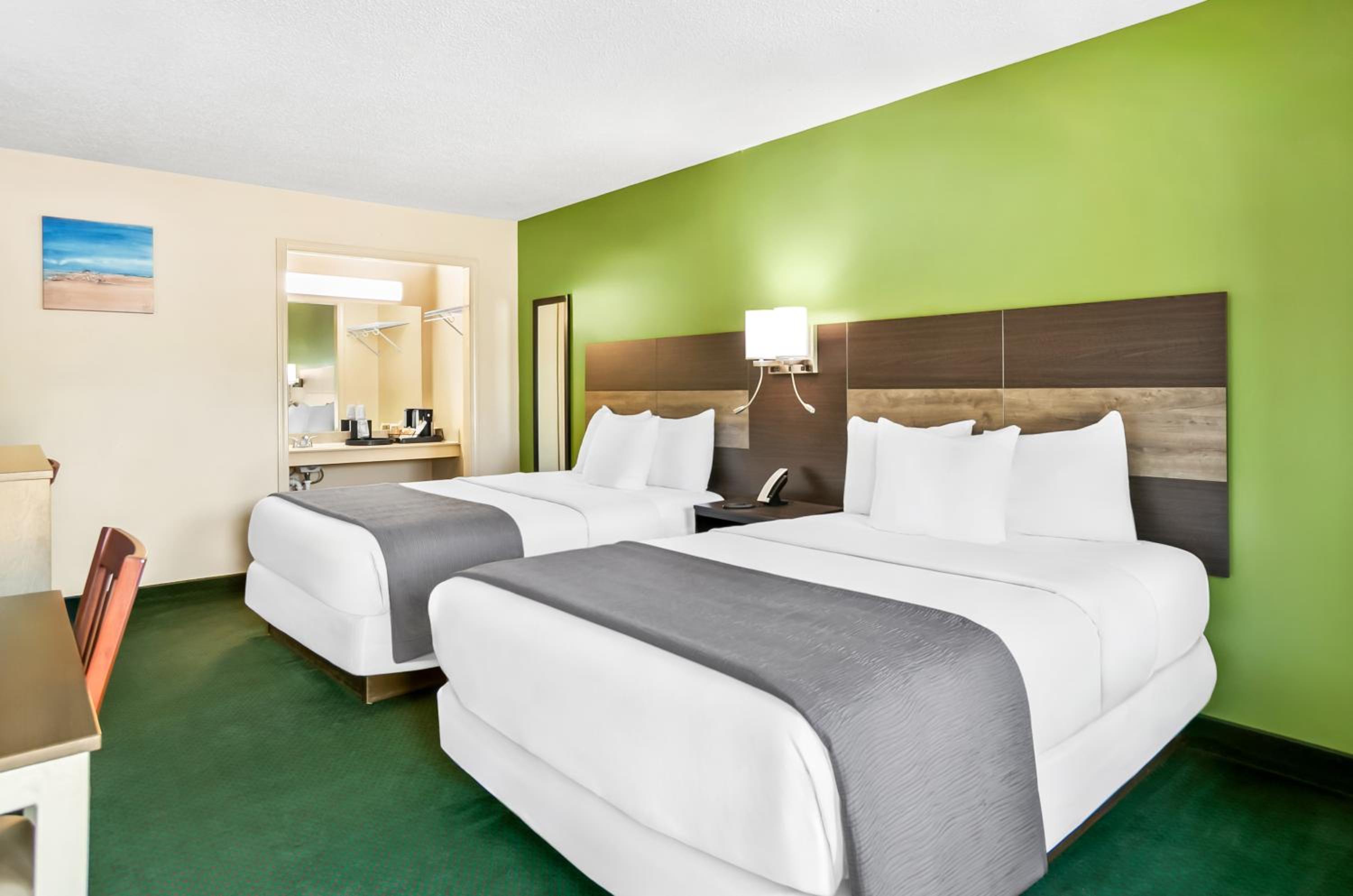 Double Room with Two Double Beds - Smoking - Photo 4