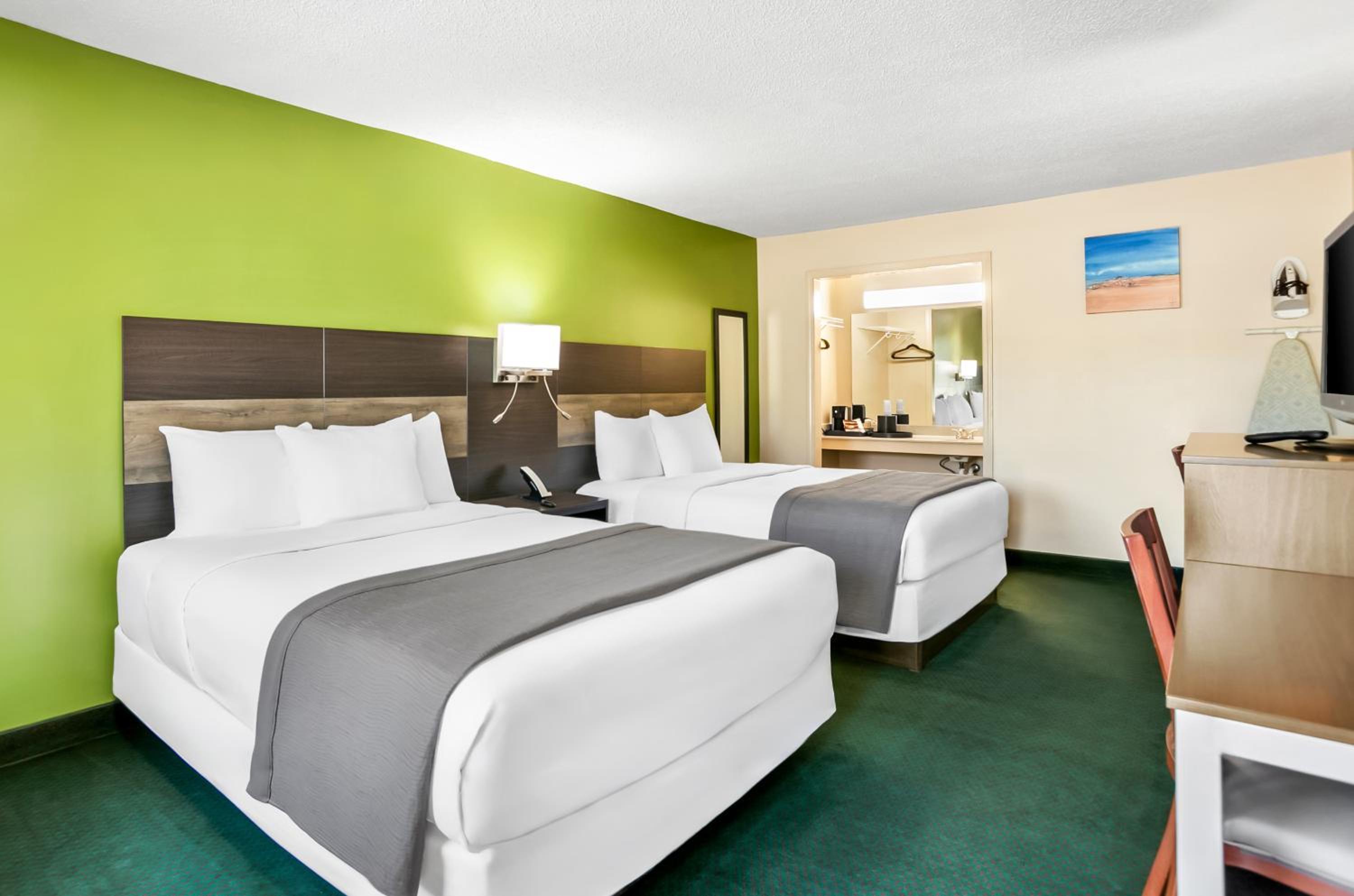 Double Room with Two Double Beds - Smoking - Photo 8