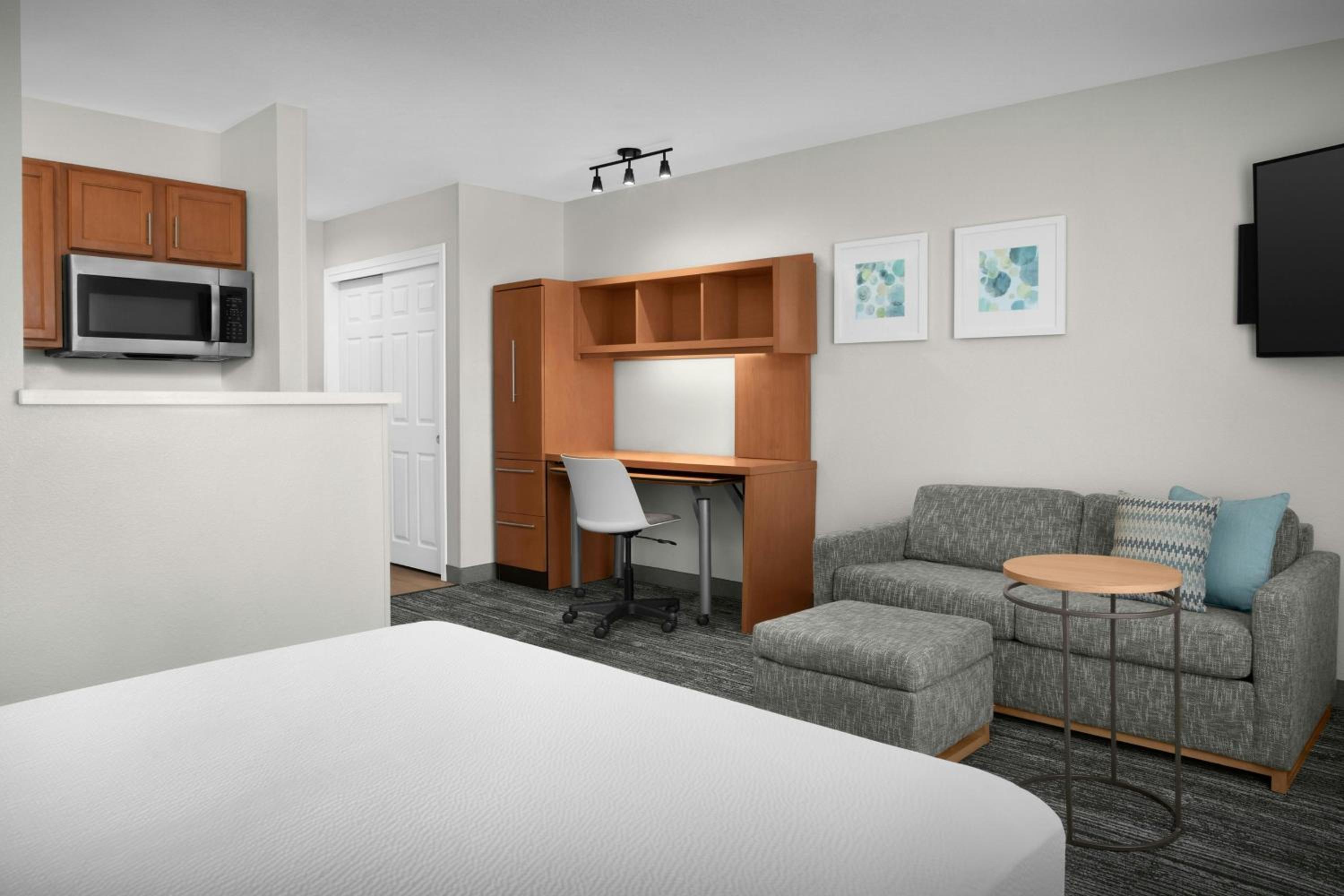 Queen Studio with Sofa Bed - Hearing Accessible photo 1