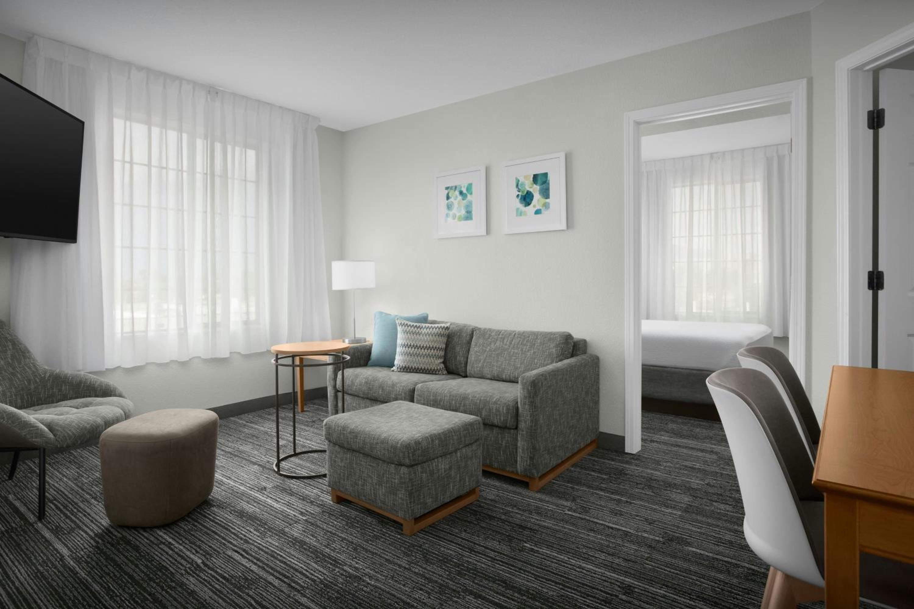Two-Bedroom Suite with Adapted Tub - Mobility and Hearing Accessible photo 1