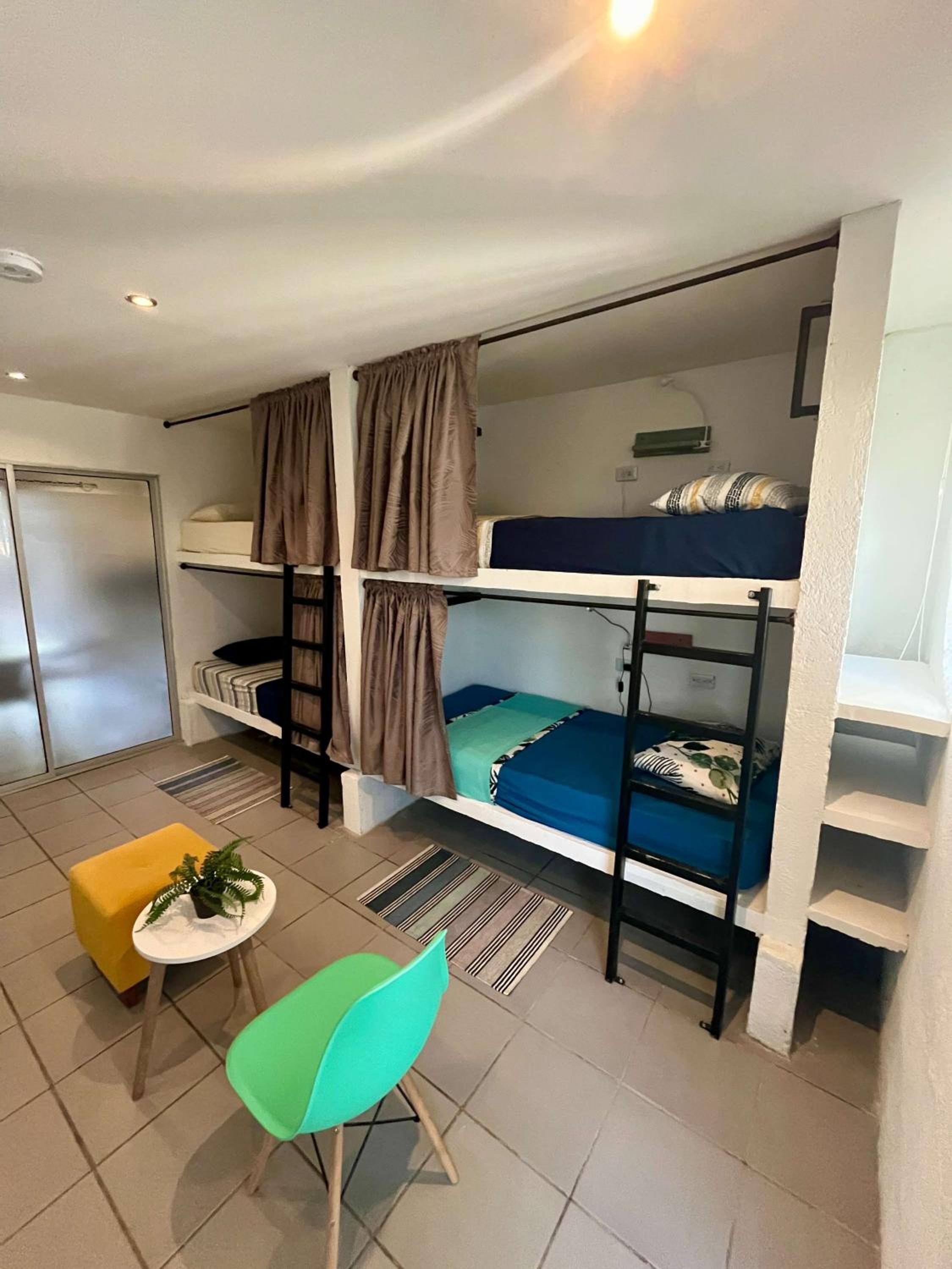 Bed in 4-Bed Mixed Dormitory Room photo 2